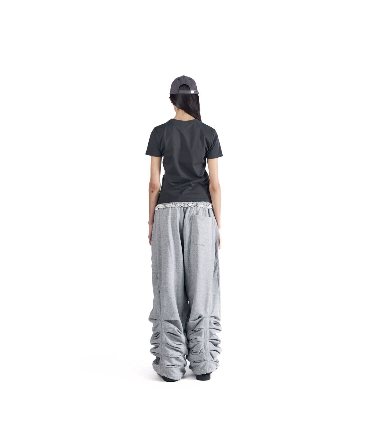 아캄(AAKAM) Sediment Pin-Tuck Sweatpants (Gray)