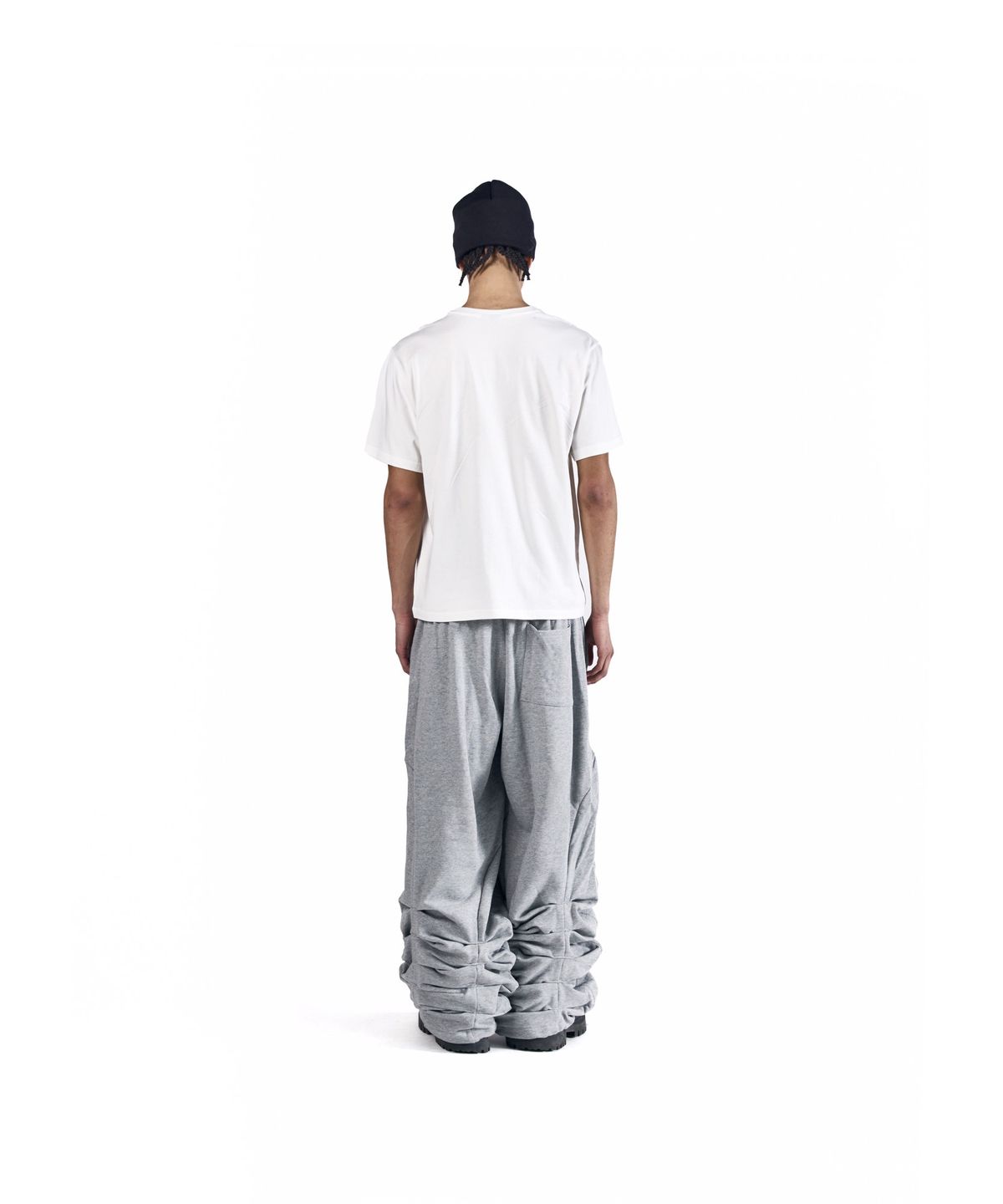 아캄(AAKAM) Sediment Pin-Tuck Sweatpants (Gray)