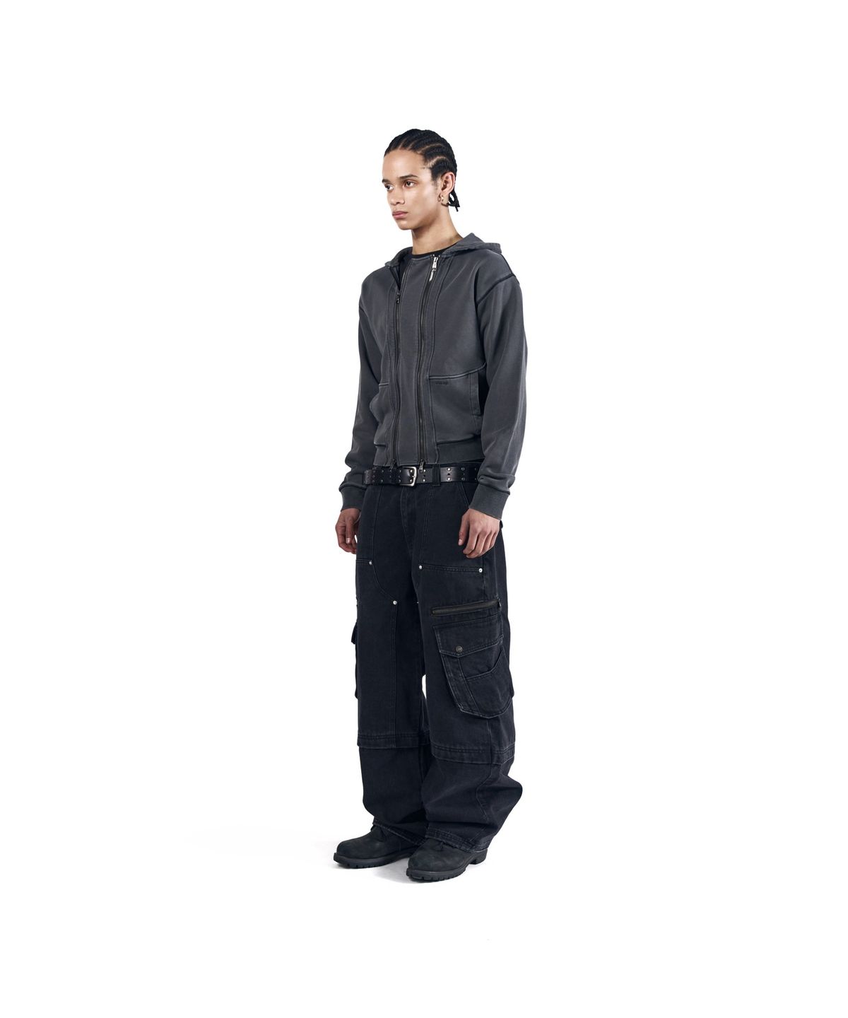 아캄(AAKAM) Knee Incision Zippered Cargo Pants (Black)