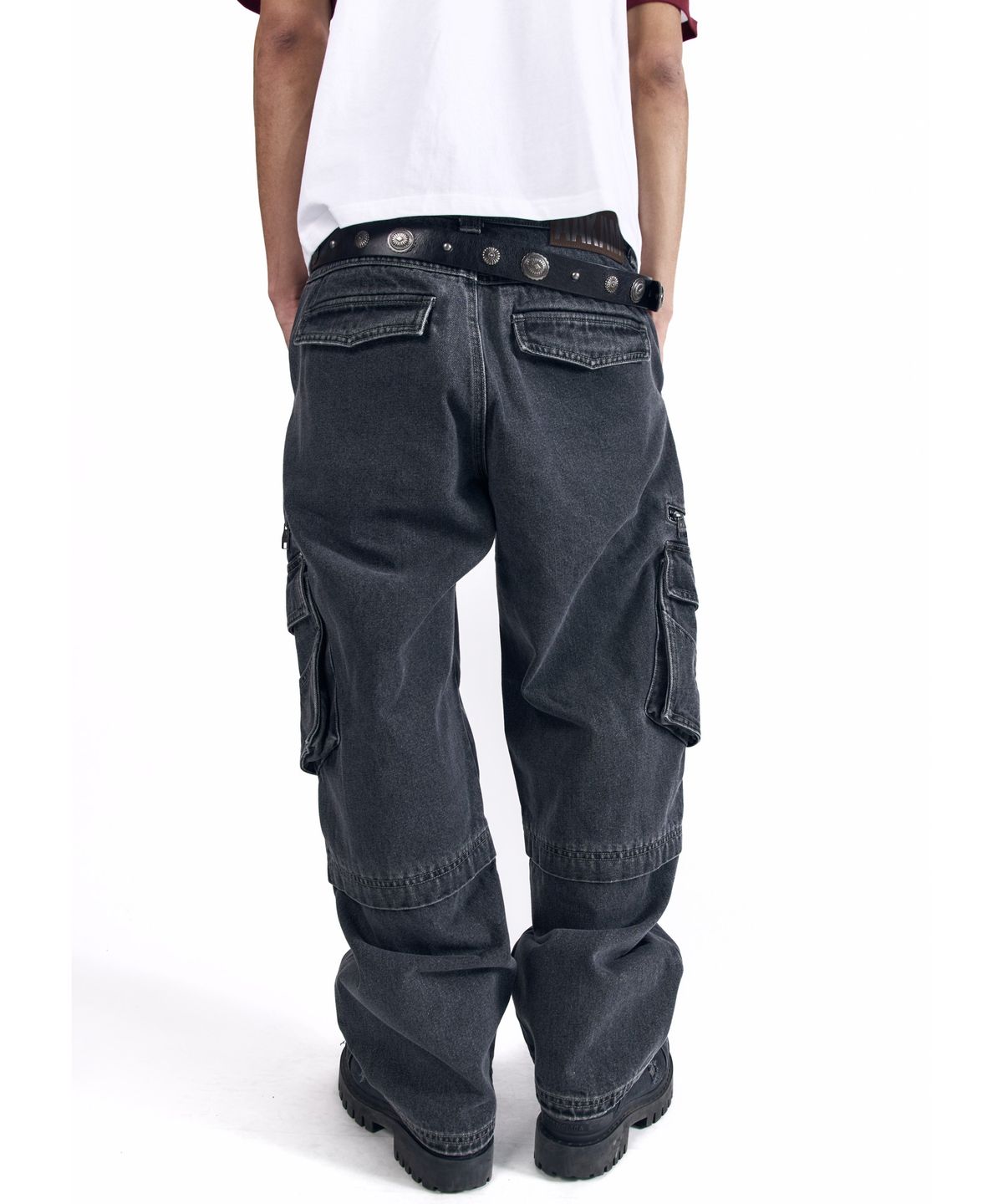 아캄(AAKAM) Knee Incision Zippered Cargo Pants (Gray)
