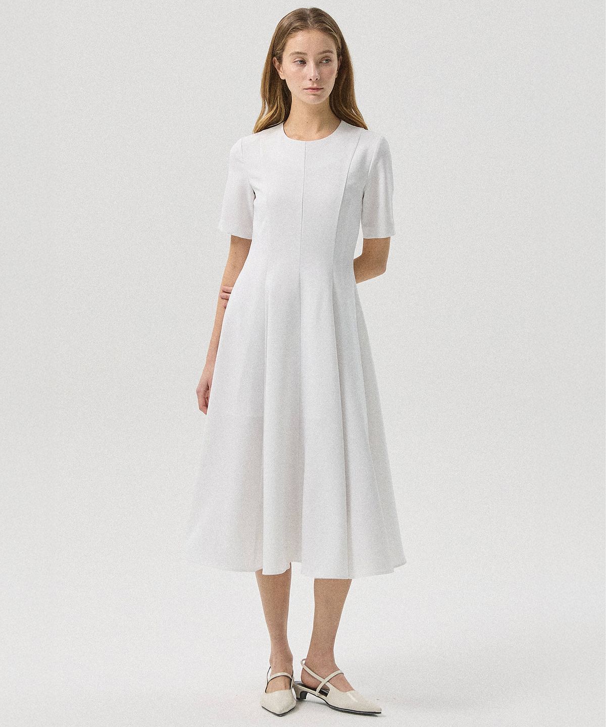 아흐레(AHRE) Lino Flare Tension One-Piece Dress_WHITE