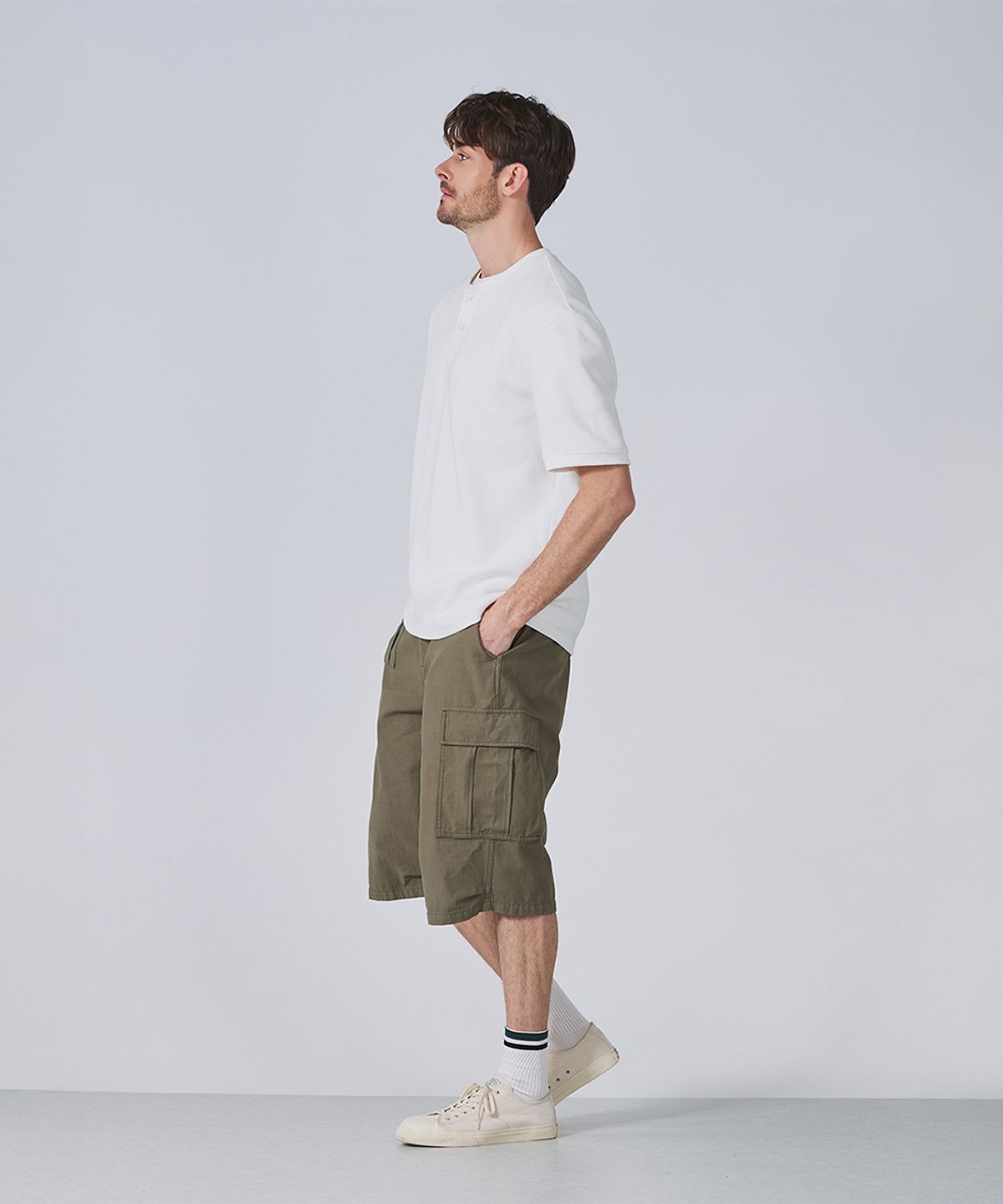 건지 울른스(Guernsey Woollens) 와플 헨리넥 반팔 티셔츠 컬렉션