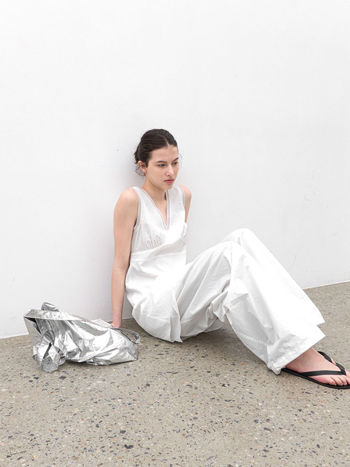 아틀리에 나인(ATELIER NAIN) V-NECK PALE PETAL DRESS (OP-6332)