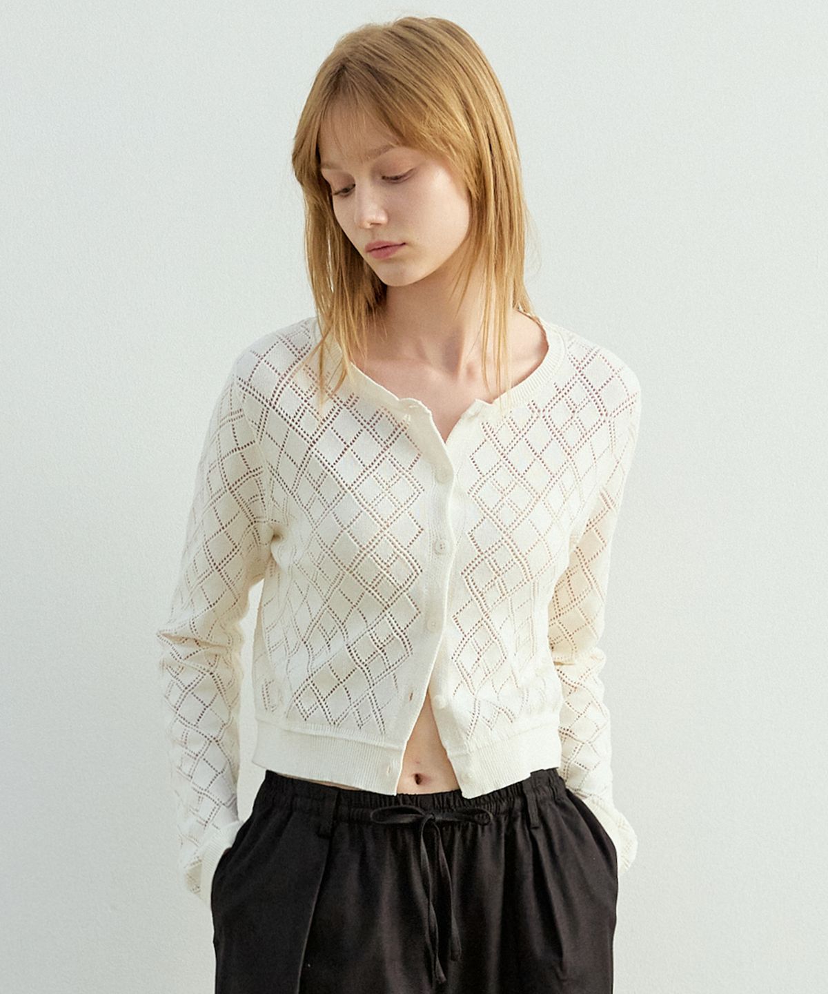 아티드(ARTID) 코튼 크로쉐 라운드넥 가디건_IVORY