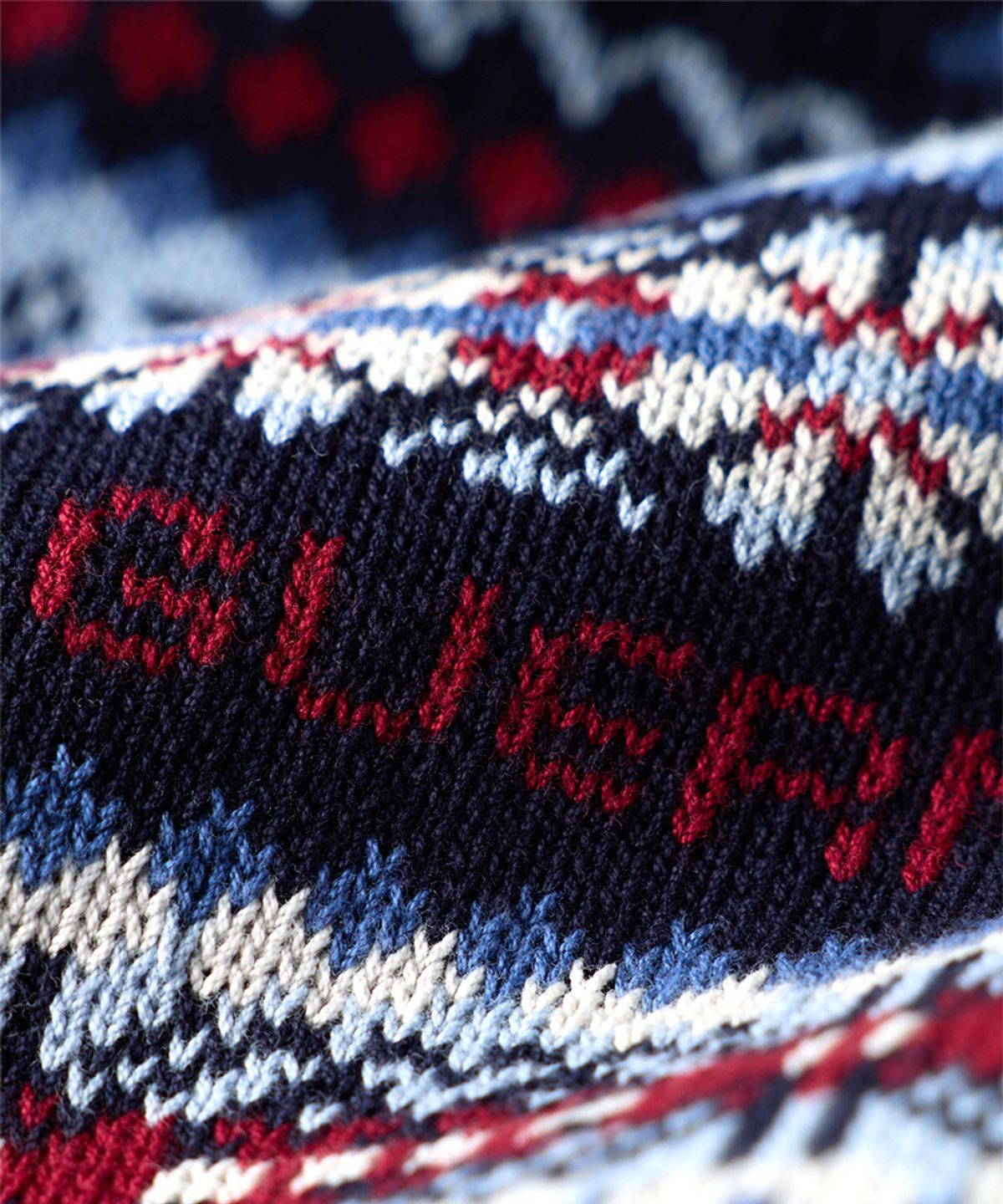 건지 울른스(Guernsey Woollens) 그랑 로크 페어아일 코튼 브이넥 베스트 - 네이비