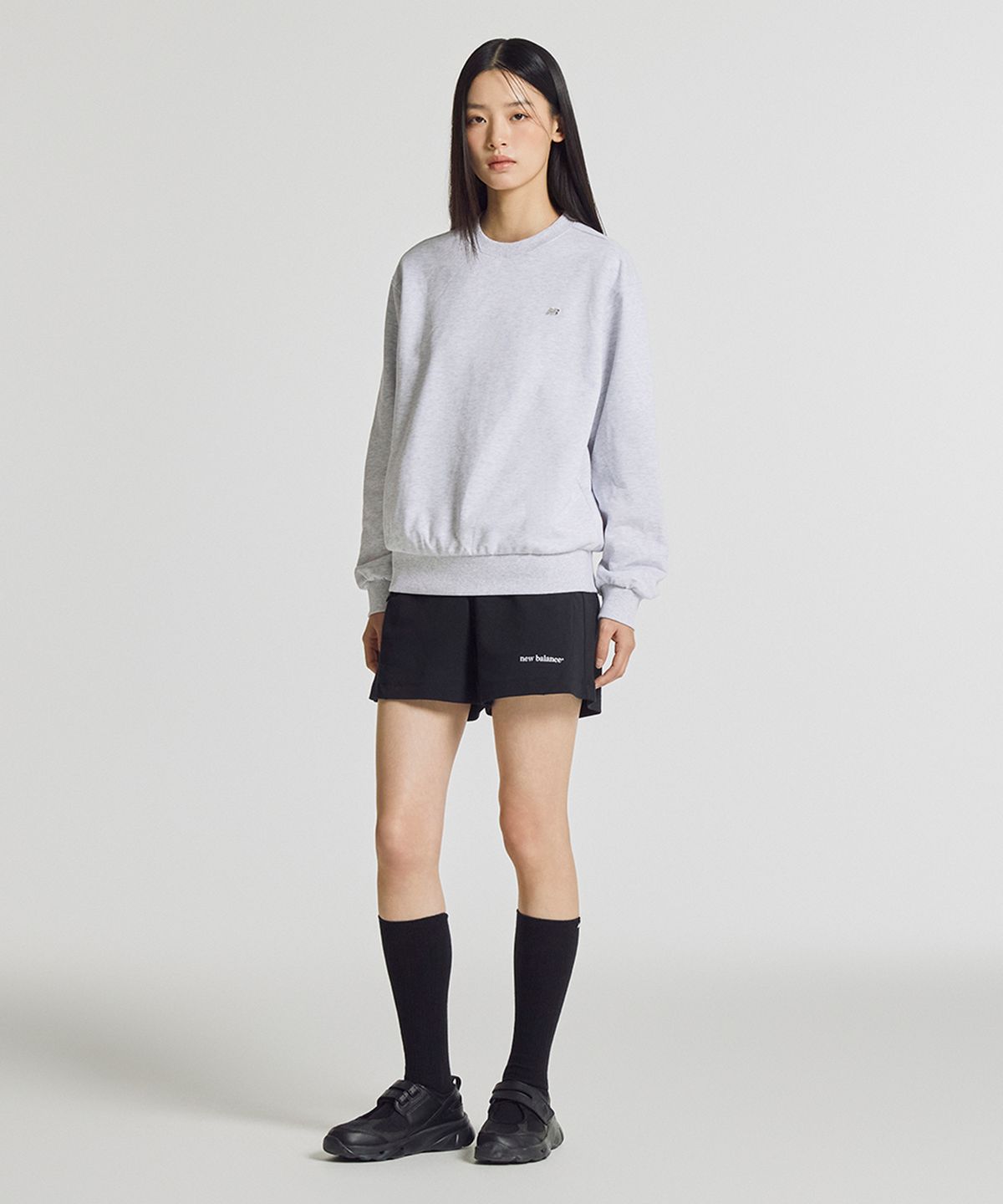 뉴발란스(NEW BALANCE) NBNCG2W112 / WOMEN 에센셜 맨투맨 (L/GRAY)