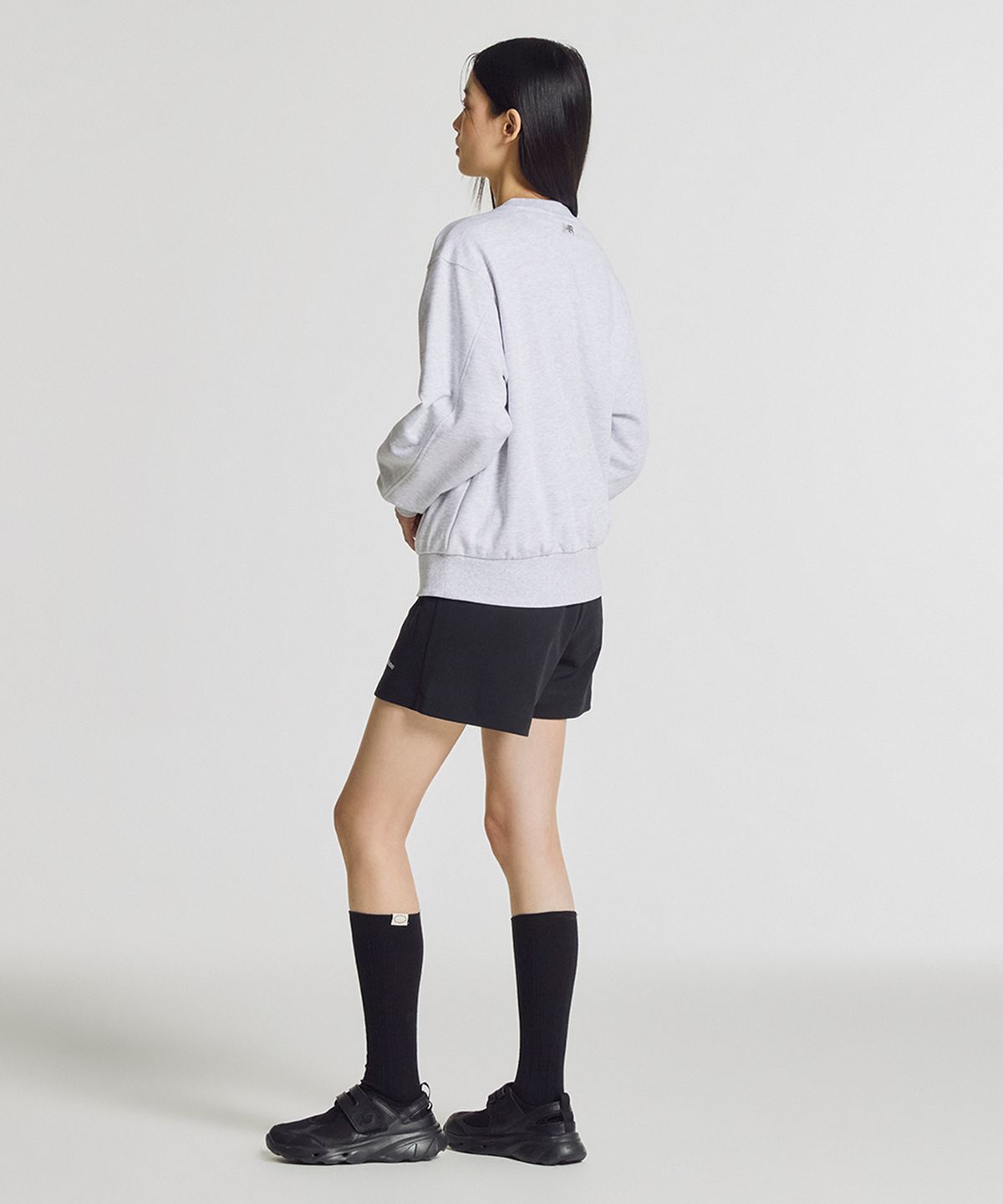 뉴발란스(NEW BALANCE) NBNCG2W112 / WOMEN 에센셜 맨투맨 (L/GRAY)