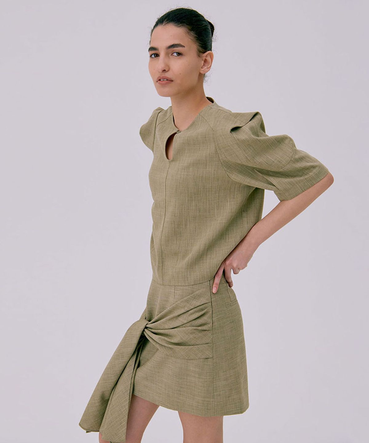 분더캄머(WNDERKAMMER) Puff Sleeve Blouse_Brown(퍼프 소매 블라우스_브라운)