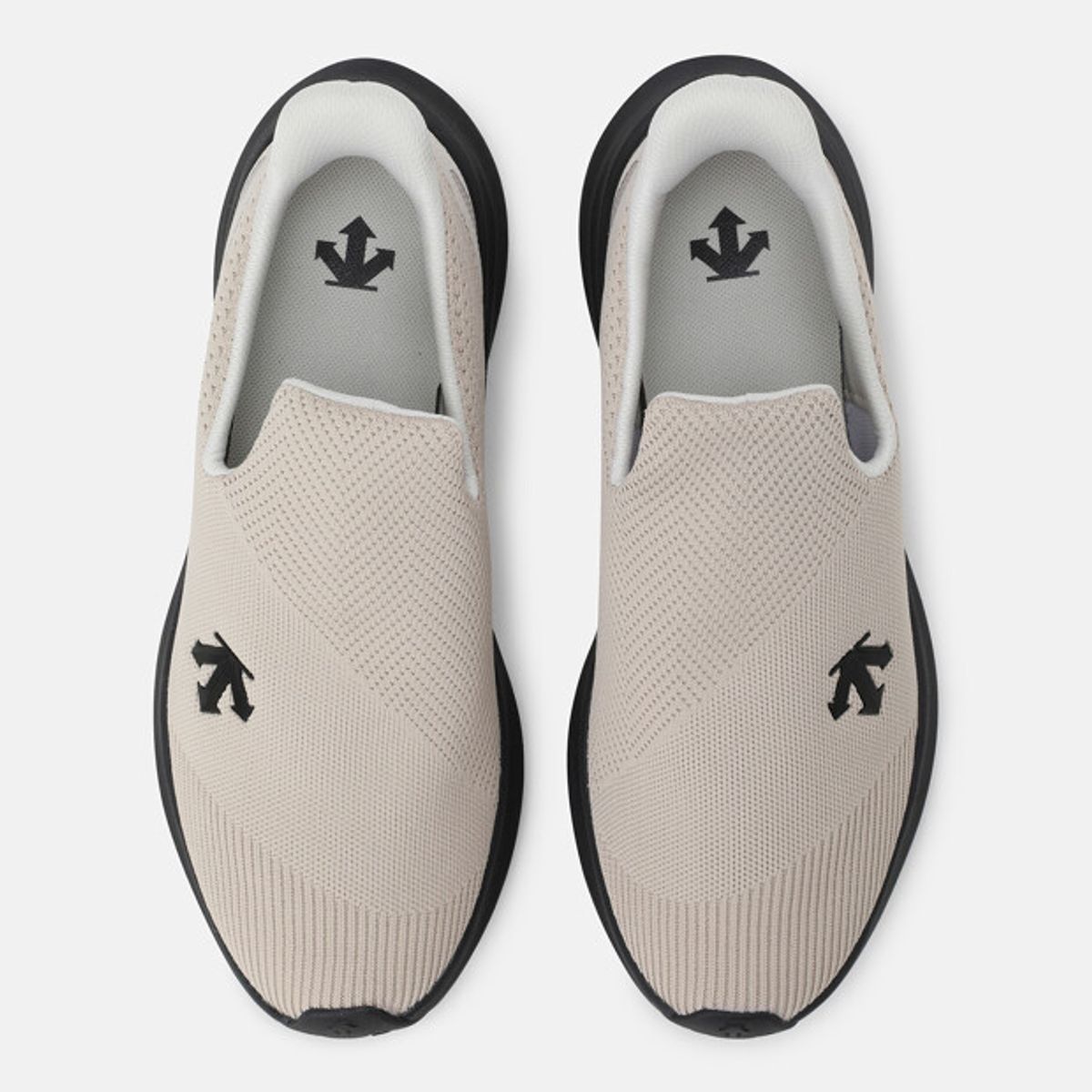 데상트(DESCENTE) 런 스텝 슬립온 베이지 SR123RRN31