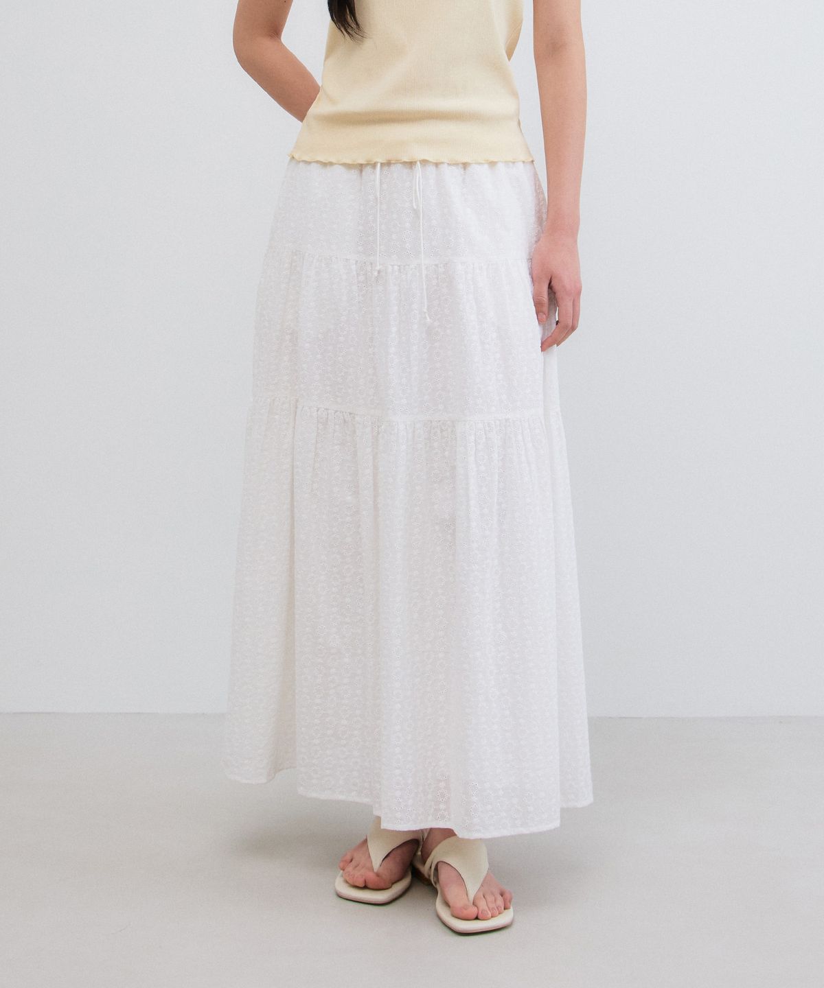 망고매니플리즈(MANGO MANY PLEASE) WISH PUNCHING SKIRT_WHITE