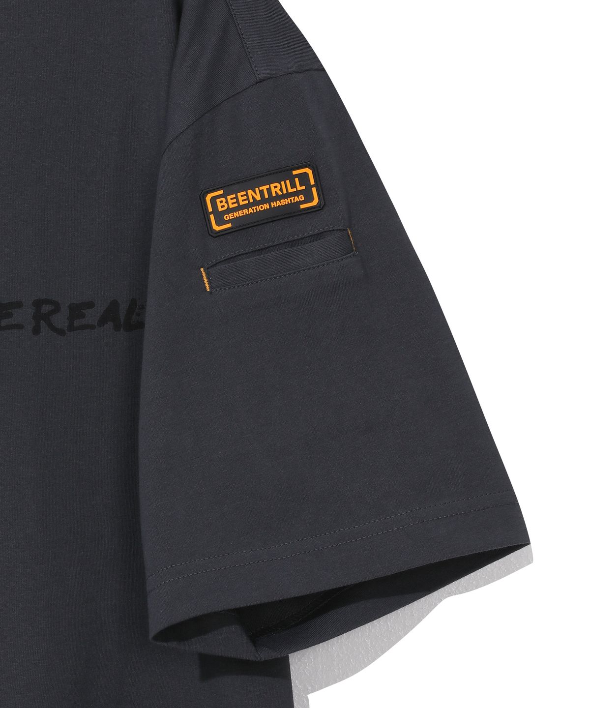 빈트릴(BEENTRILL) 택티컬 소매 포켓 오버핏 반팔티(차콜)