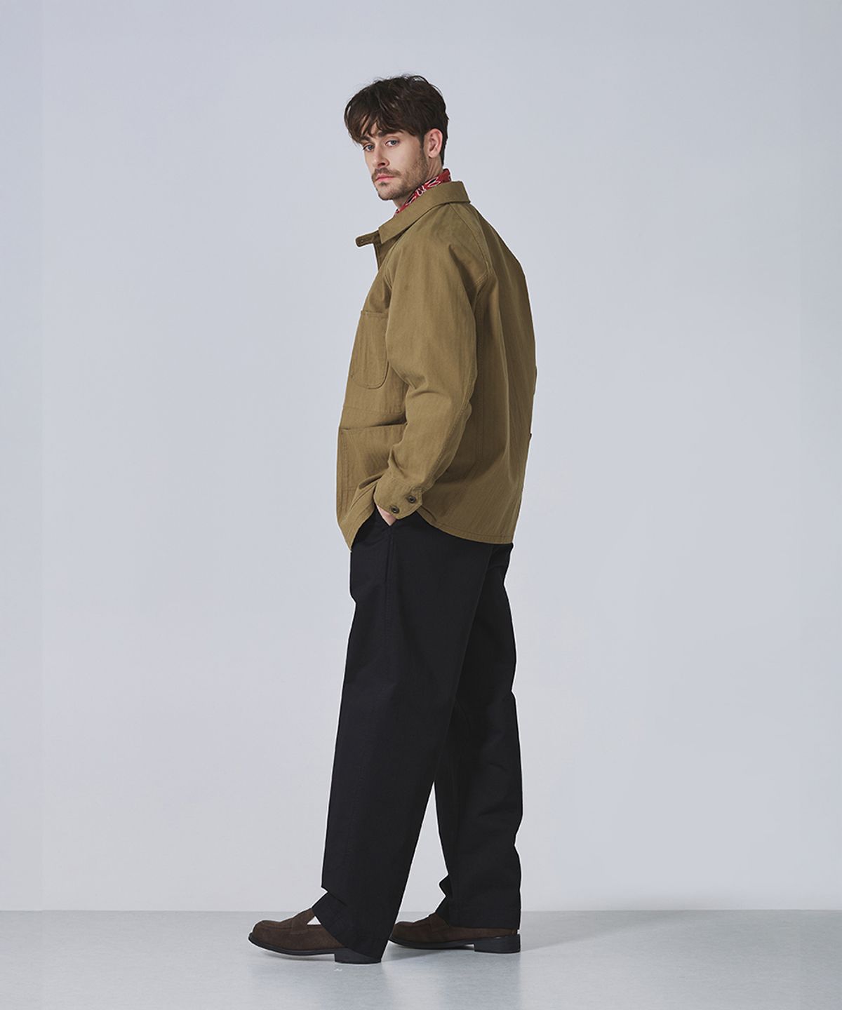 건지 울른스(Guernsey Woollens) HBT 커버올 자켓 컬렉션