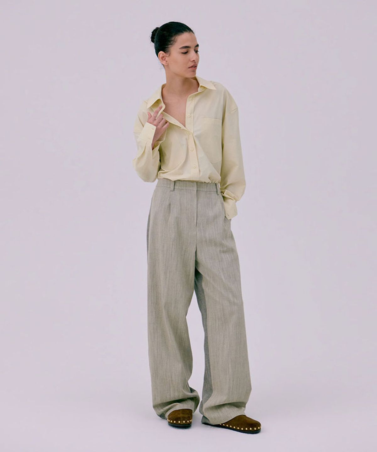 분더캄머(WNDERKAMMER) 26 Classic Tuck Pants_Beige(26 클래식 턱 팬츠_베이지)