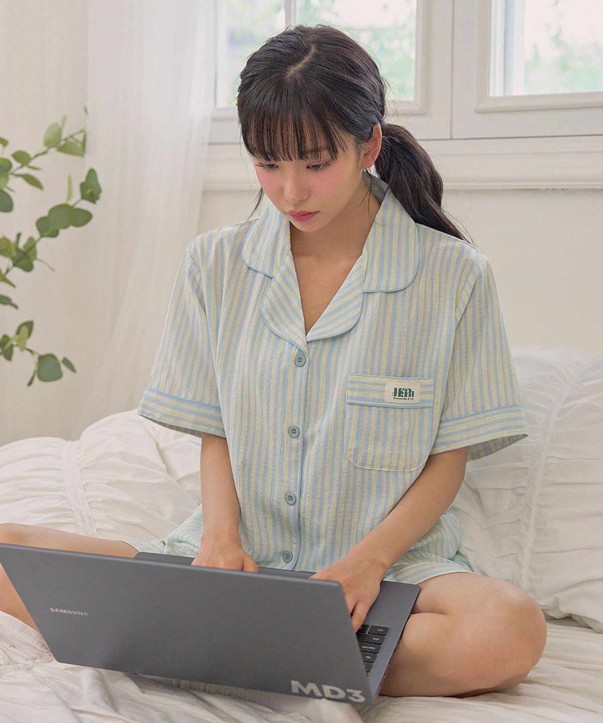 하이픈(HYPN) 워터컬러 시어서커 남녀공용 반팔 잠옷 세트
