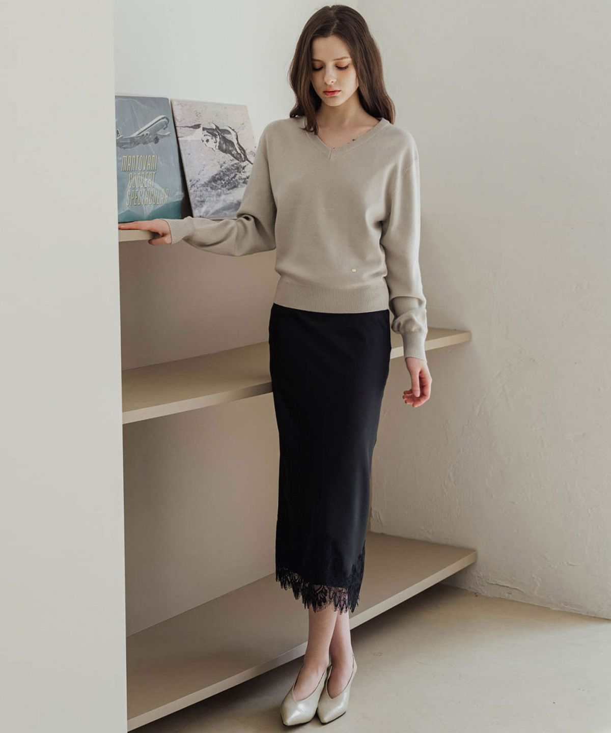 로트르드민(LAUTREDE MIN) V Neck Knit Gray Pullover