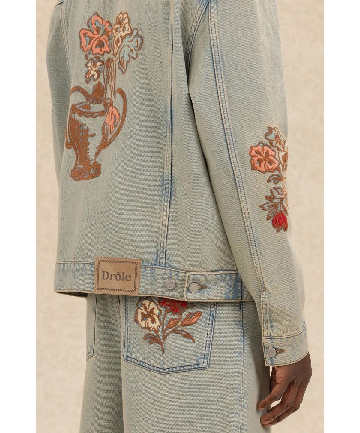 드롤드무슈(DROLE DE MONSIEUR) 플라워 자수 더스티 데님 재킷 Veste Denim Dusty Brodee Fleurs D0JMM26100BUM