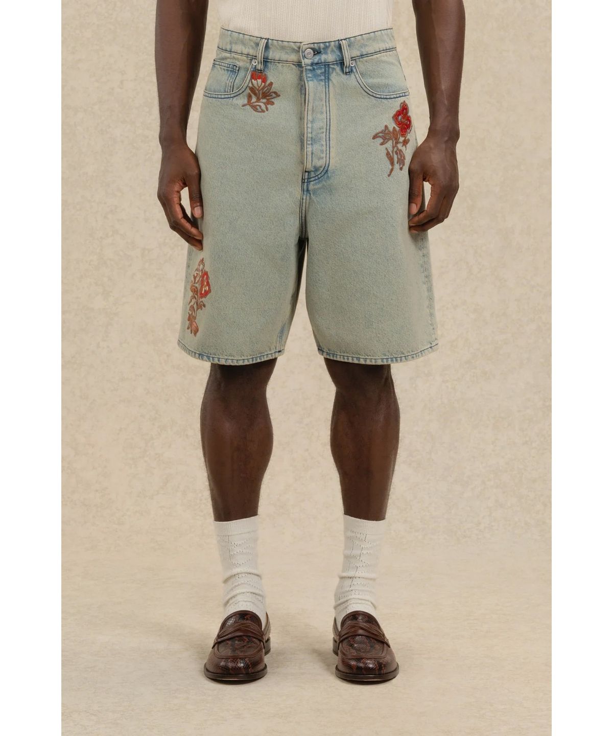 드롤드무슈(DROLE DE MONSIEUR) 플라워 자수 더스티 데님 쇼츠 Short Jean Dusty Brode Fleurs D0PDM26322BUM
