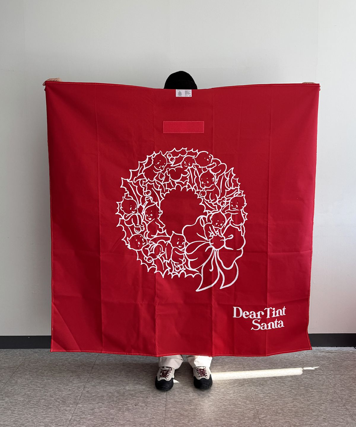 디어틴트산타(DEAR TINT SANTA) The Wreath Ground_red