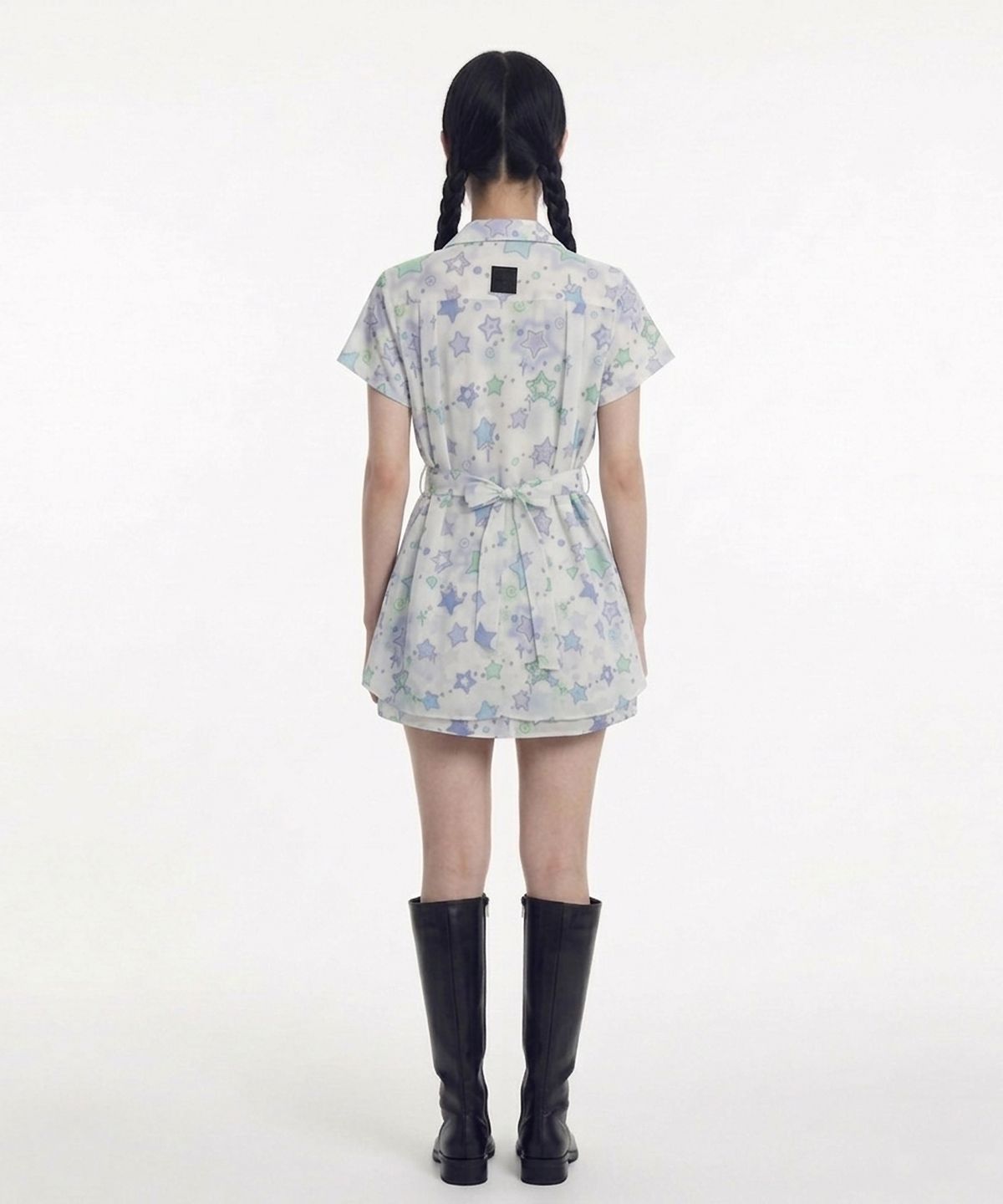 아더월들리(OTHER-worldly) 스퀘어 네크라인 원피스 [화이트 스타]