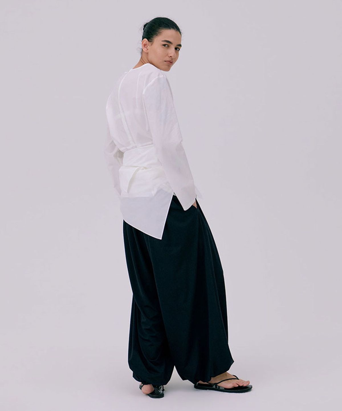 분더캄머(WNDERKAMMER) Drape Blouse_White(드레이프 블라우스_화이트)