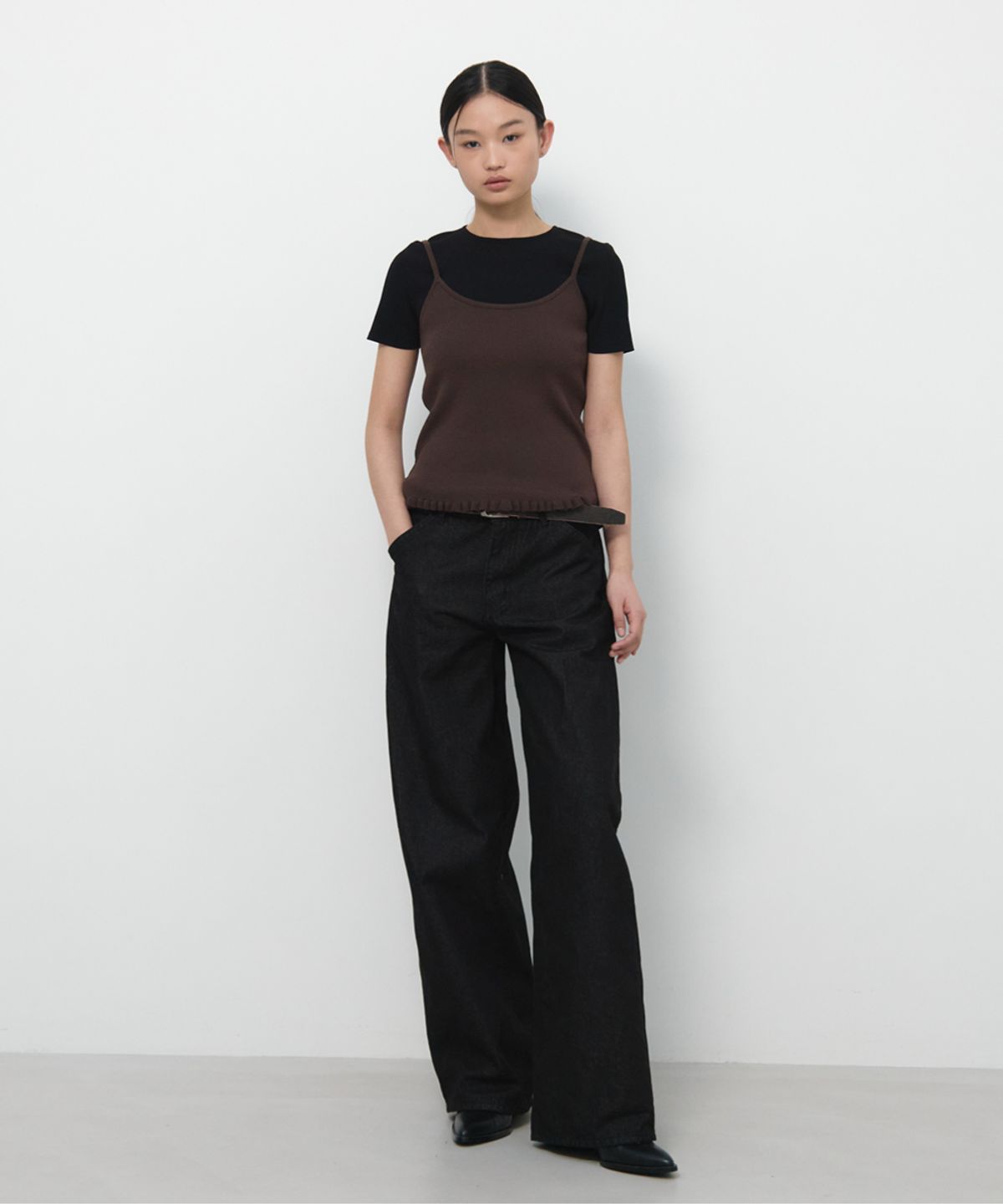 지비에이치 어패럴(GBH APPAREL) RIBBED FRILL SLEEVELESS / BROWN