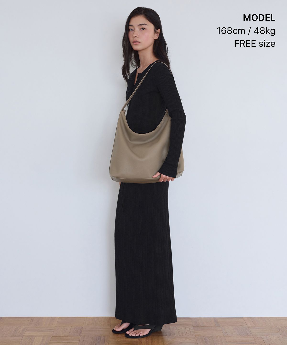 무신사 스탠다드 우먼(MUSINSA STANDARD WOMAN) 우먼즈 슬라우치 숄더백 [토프]