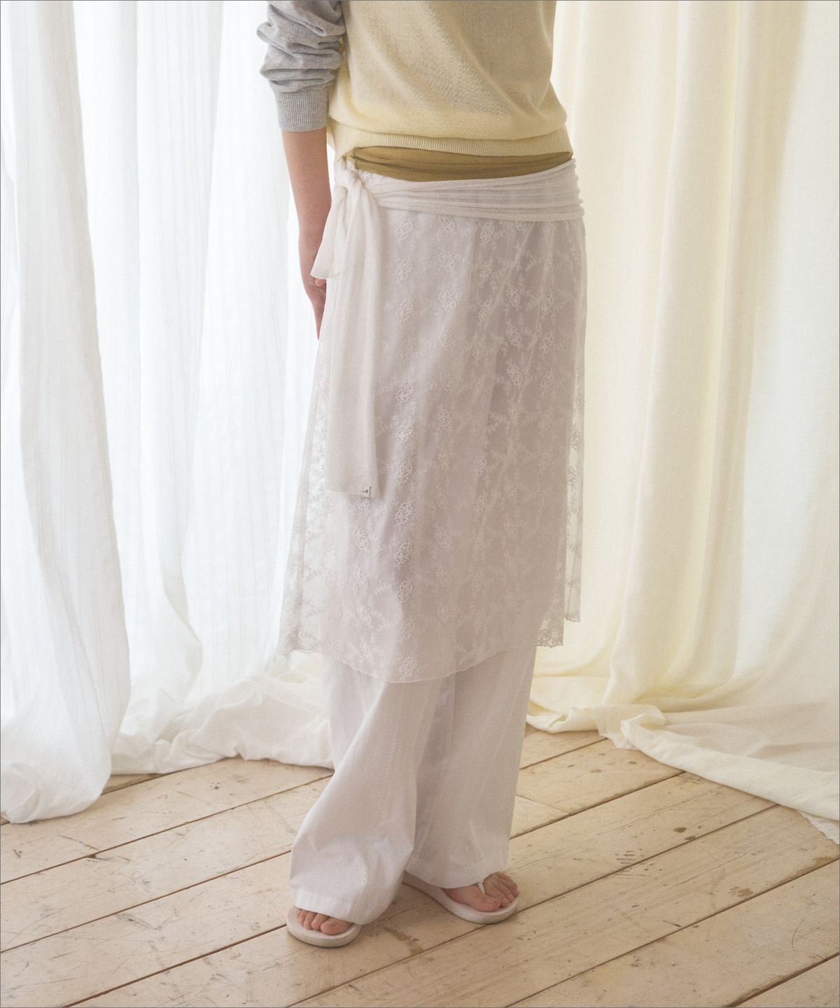 망고매니플리즈(MANGO MANY PLEASE) SHAM LACE SKIRT_IVORY