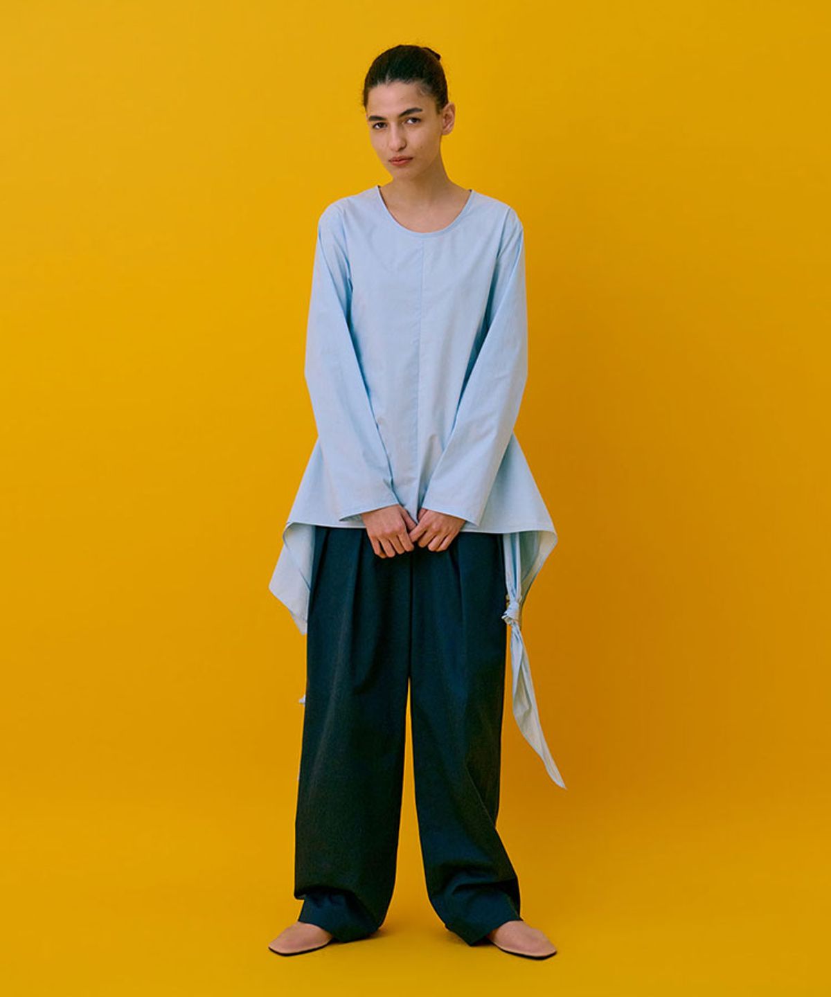분더캄머(WNDERKAMMER) Drape Blouse_Light Blue(드레이프 블라우스_연한 파란색)