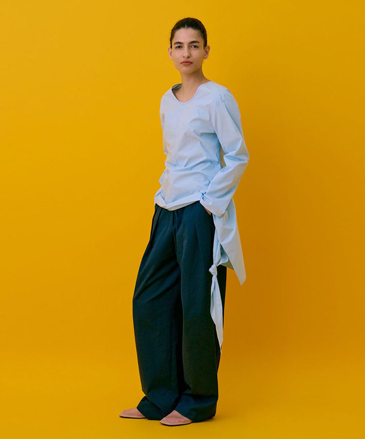 분더캄머(WNDERKAMMER) Drape Blouse_Light Blue(드레이프 블라우스_연한 파란색)