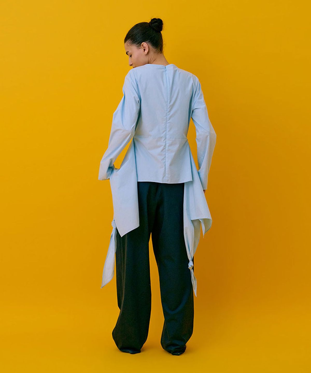 분더캄머(WNDERKAMMER) Drape Blouse_Light Blue(드레이프 블라우스_연한 파란색)