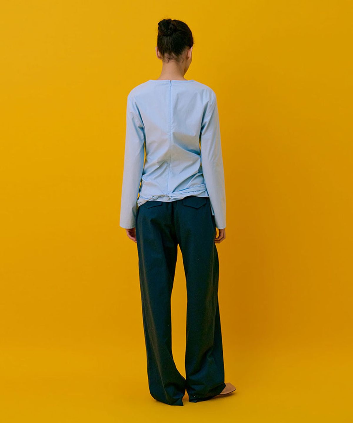분더캄머(WNDERKAMMER) Drape Blouse_Light Blue(드레이프 블라우스_연한 파란색)