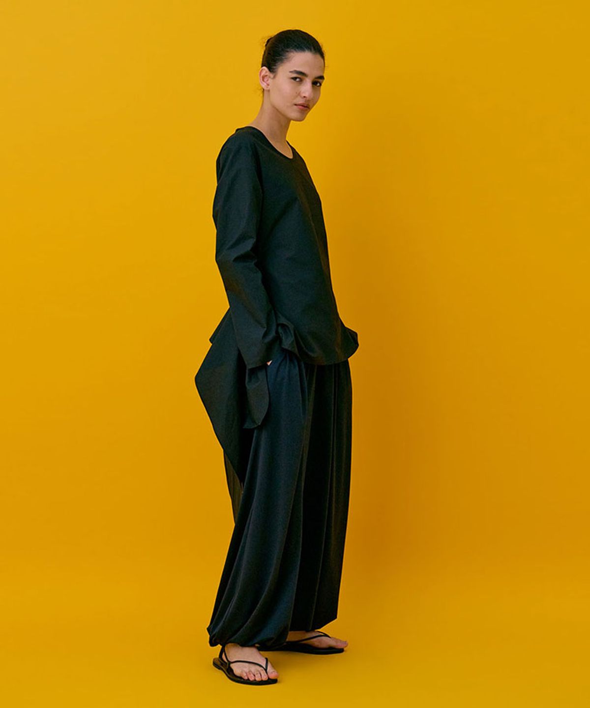 분더캄머(WNDERKAMMER) Drape Blouse_Black(드레이프 블라우스_블랙)