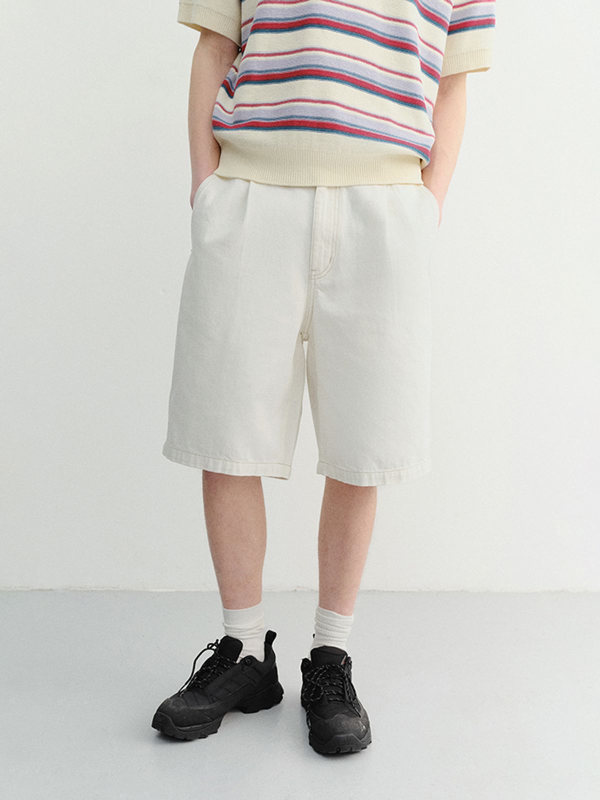던스트 포 맨(DUNST FOR MEN) PLEATED BERMUDA DENIM SHORTS_UDPA6B323_CREAM