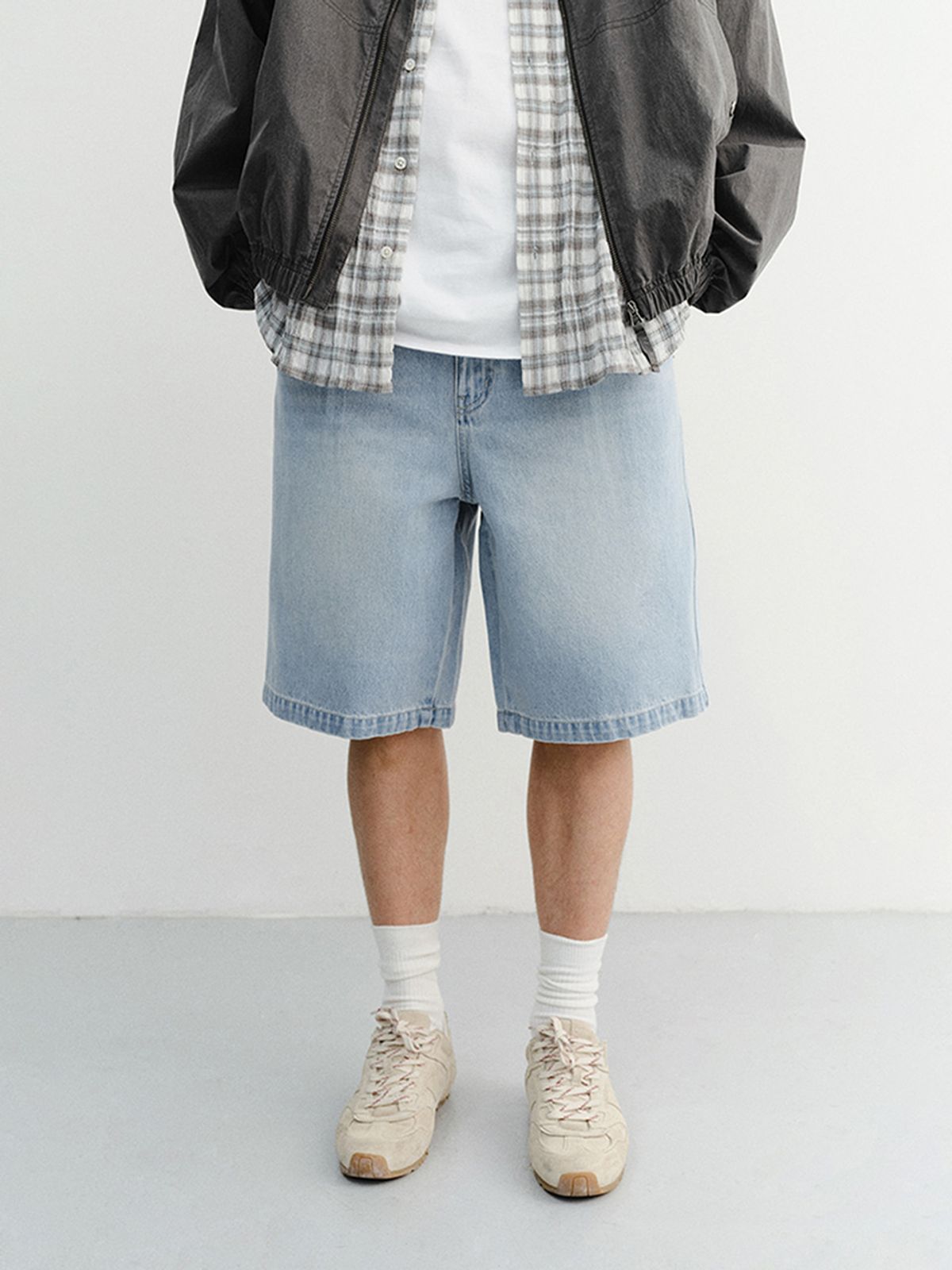 던스트 포 맨(DUNST FOR MEN) PLEATED BERMUDA DENIM SHORTS_UDPA6B323_LIGHT BLUE