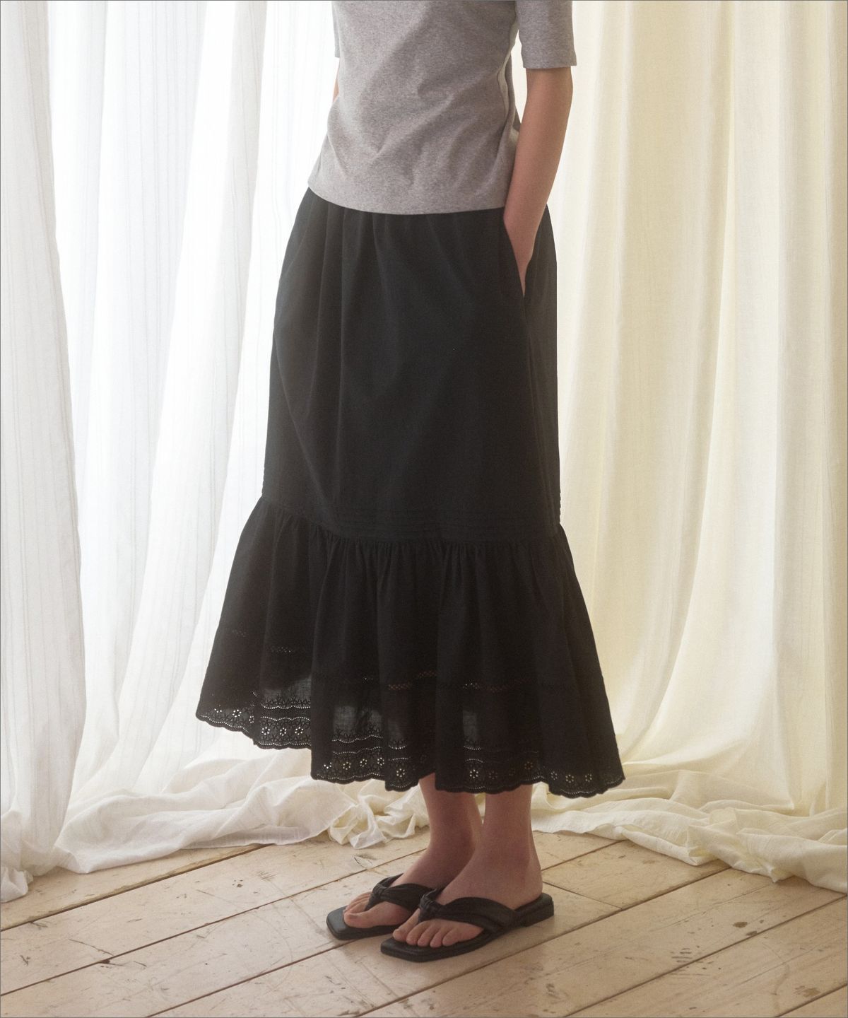 망고매니플리즈(MANGO MANY PLEASE) CAKE LACE SKIRT_BLACK