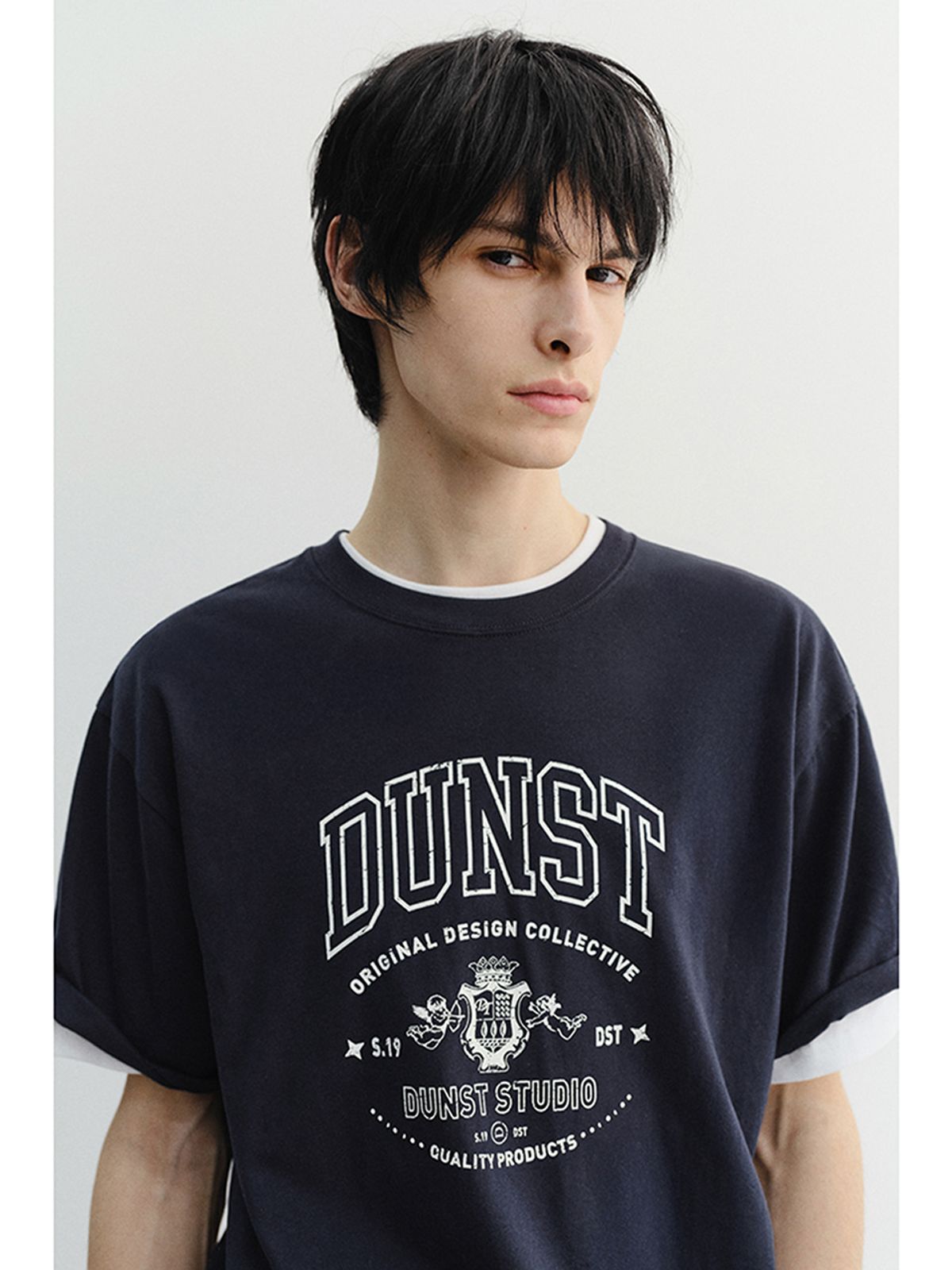 던스트 포 맨(DUNST FOR MEN) CUPID ARCH LOGO T-SHIRT_UNISEX_UDTS6B129_FRENCH NAVY