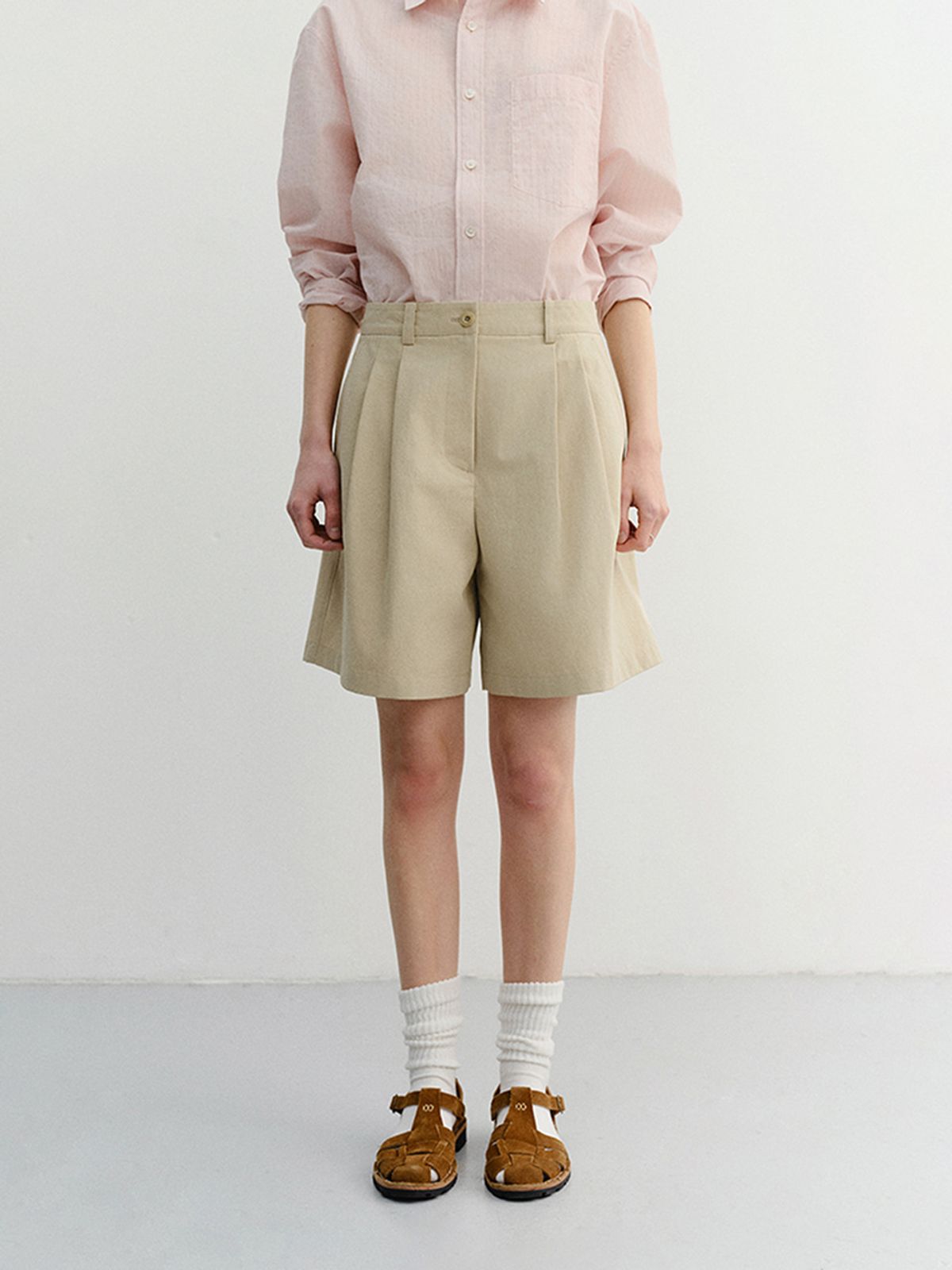던스트(DUNST) DOUBLE PLEATED BERMUDA SHORTS_UDPA6B244_BEIGE
