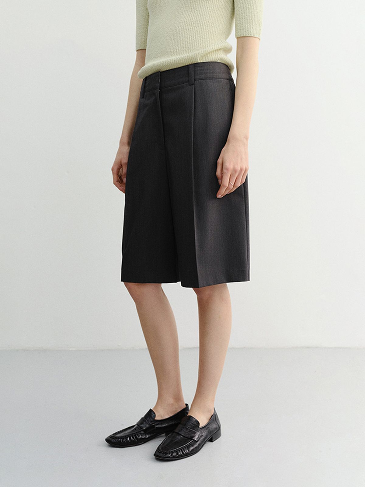 던스트(DUNST) BERMUDA SHORTS_UDPA6B235_CHARCOAL GREY