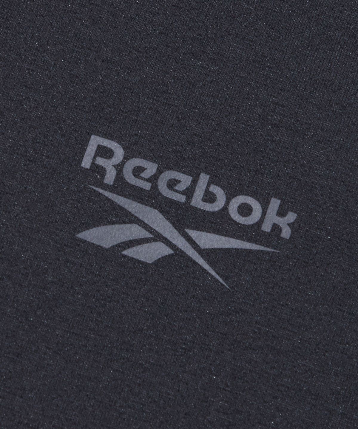 리복(REEBOK) 빅벡터 슬로건 프레쉬 반팔티 - 딥 차콜
