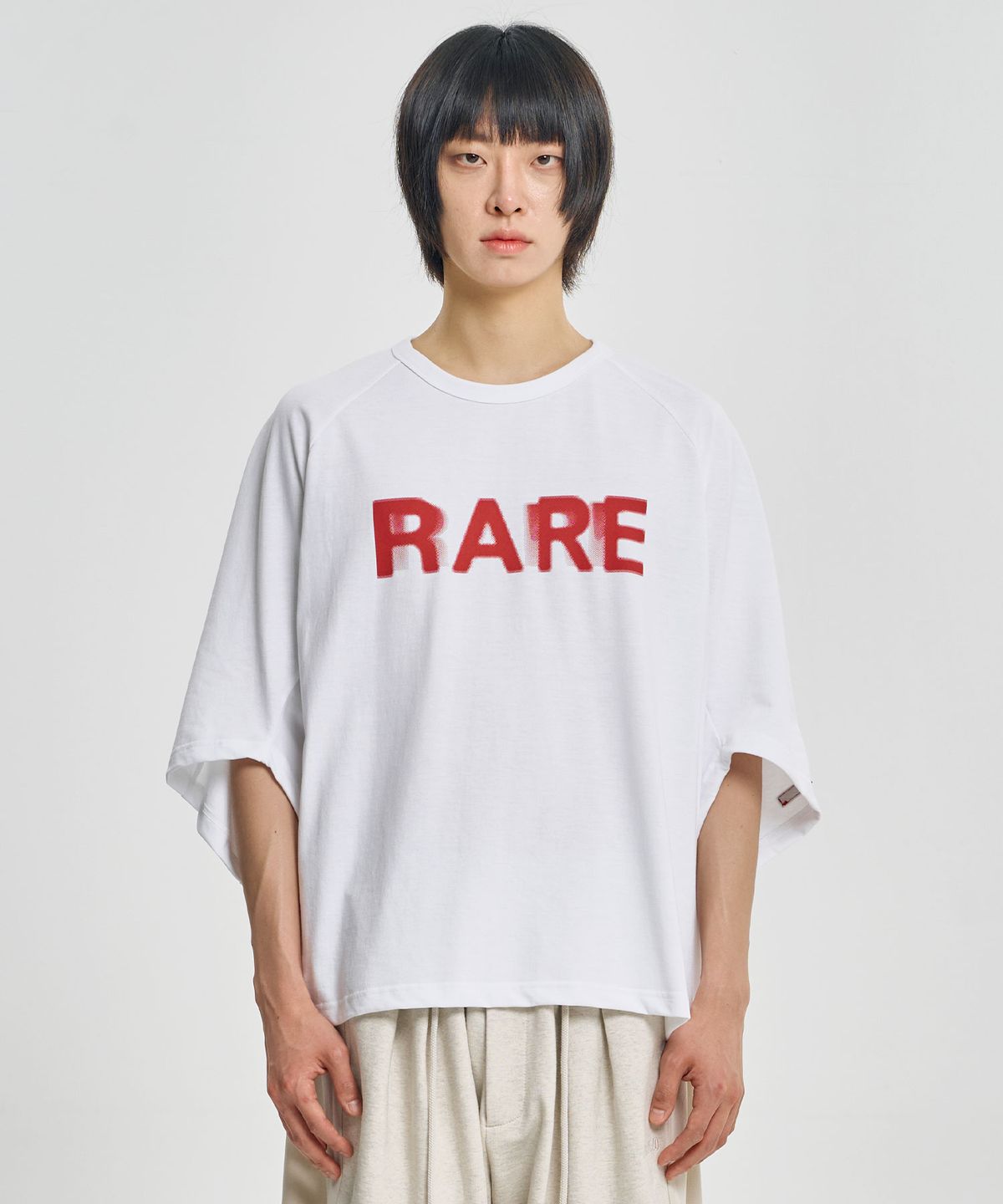 아조바이아조(AJOBYAJO) Curved Rare T-Shirt [WHITE]