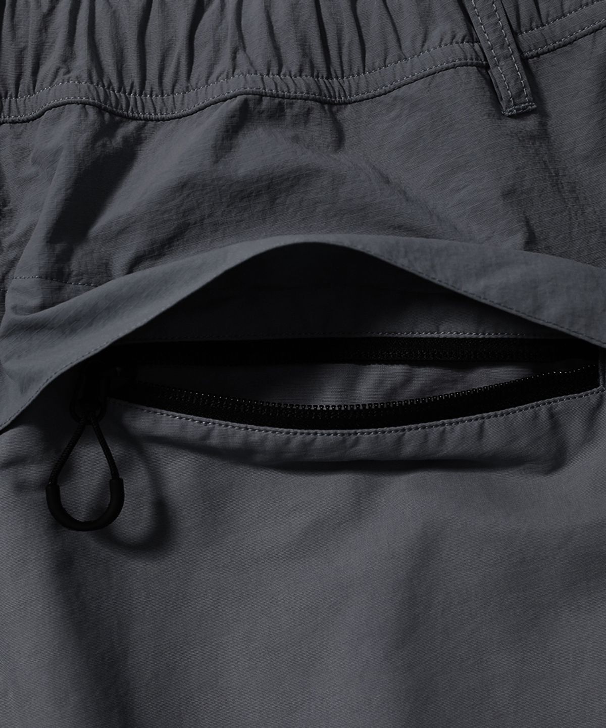 모이프(MOIF) [SS26] HUGE MONSTER SHORTS / CHARCOAL