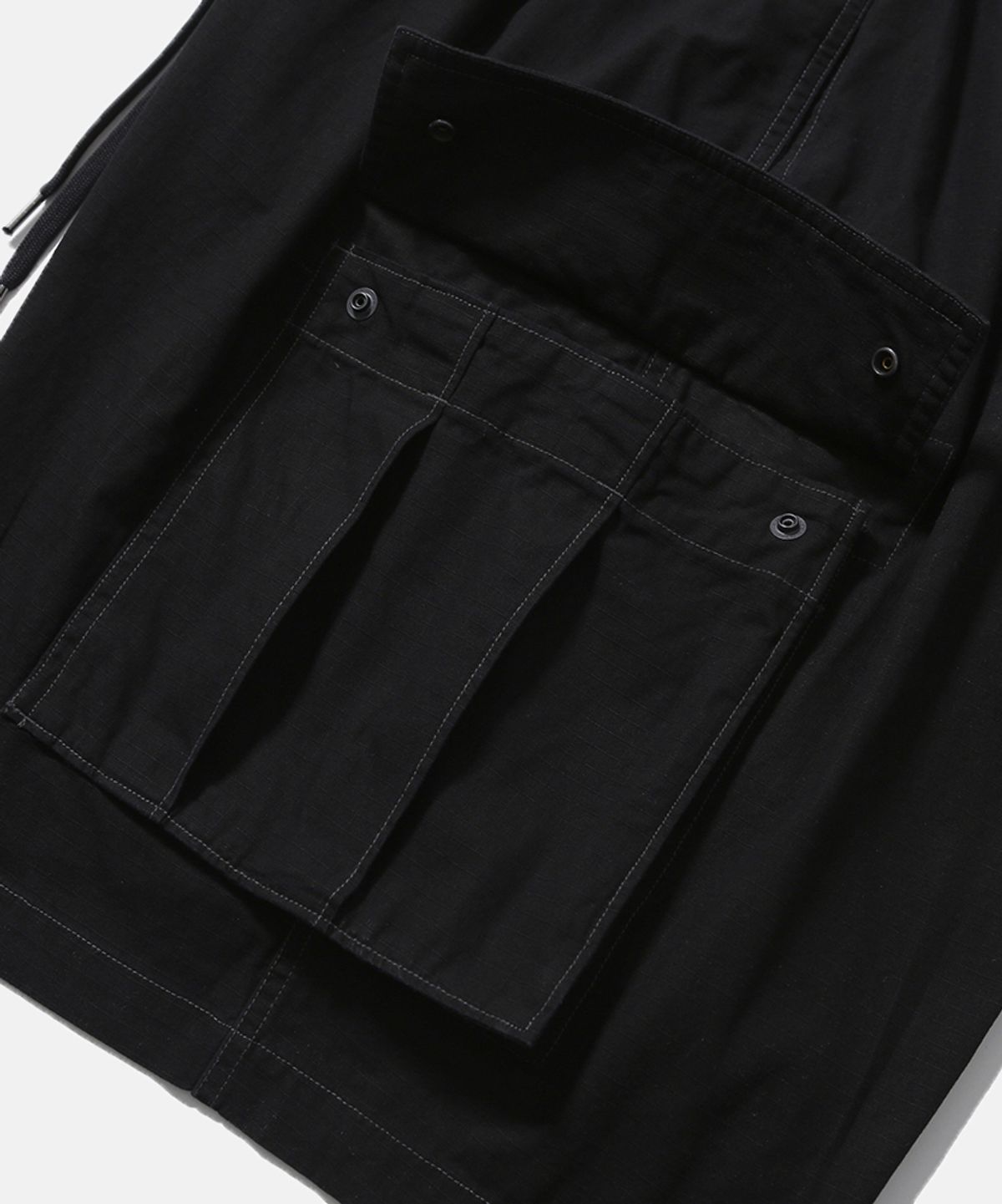 모이프(MOIF) [SS26] BAGGY FIELD SHORTS / BLACK