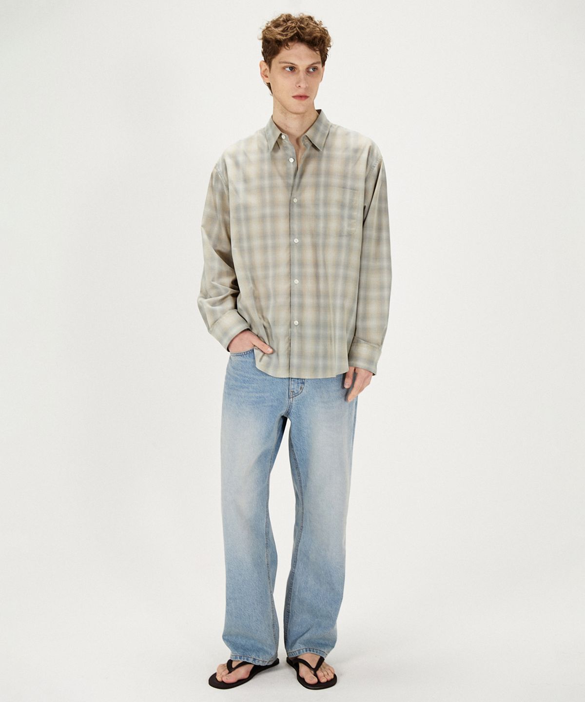 셔터(SHIRTER) SECOND EDITION DENIM PANTS (BLEACHED BLUE)