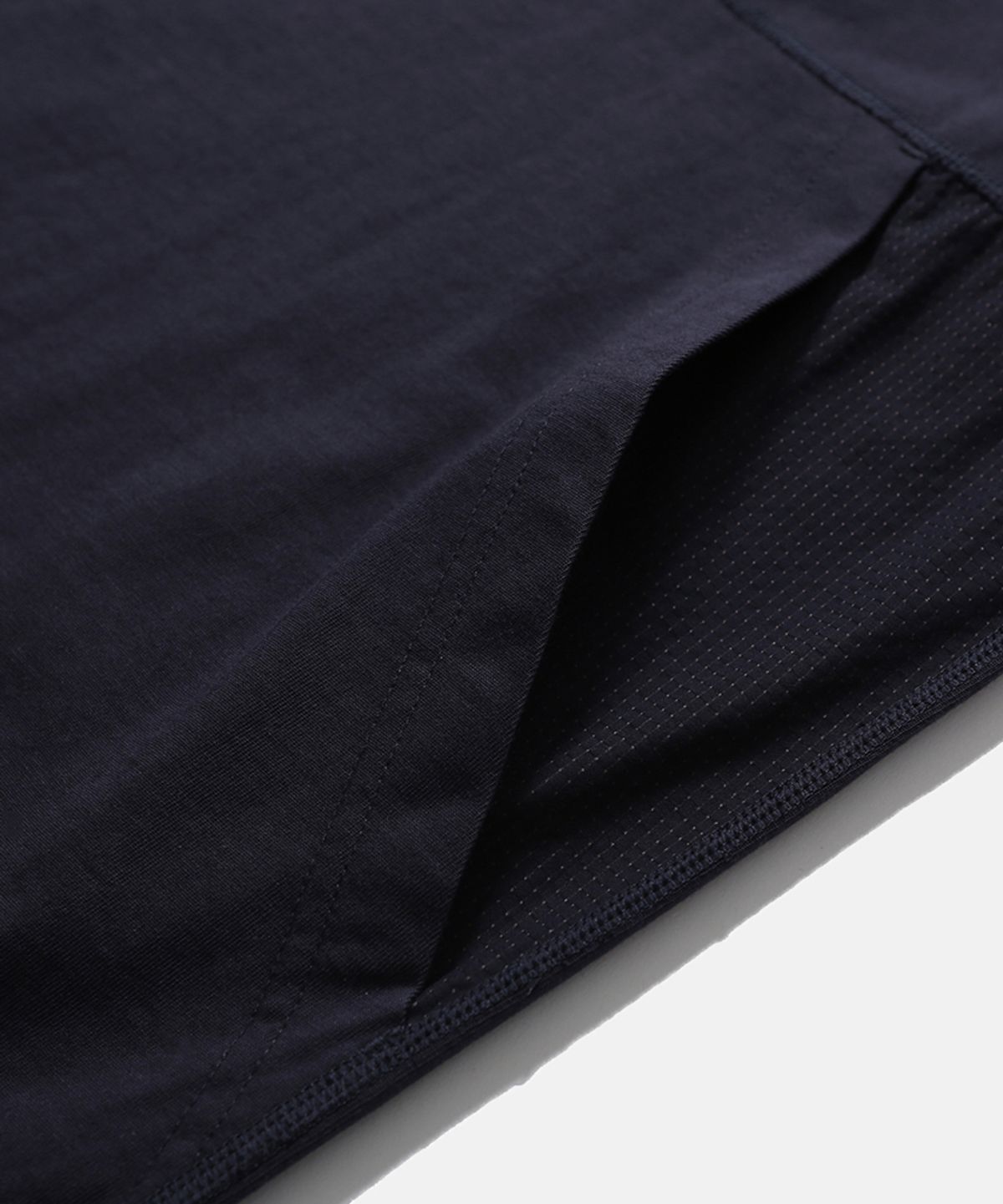 모이프(MOIF) [SS26] CLIMBER VENT H/S TEE / NAVY