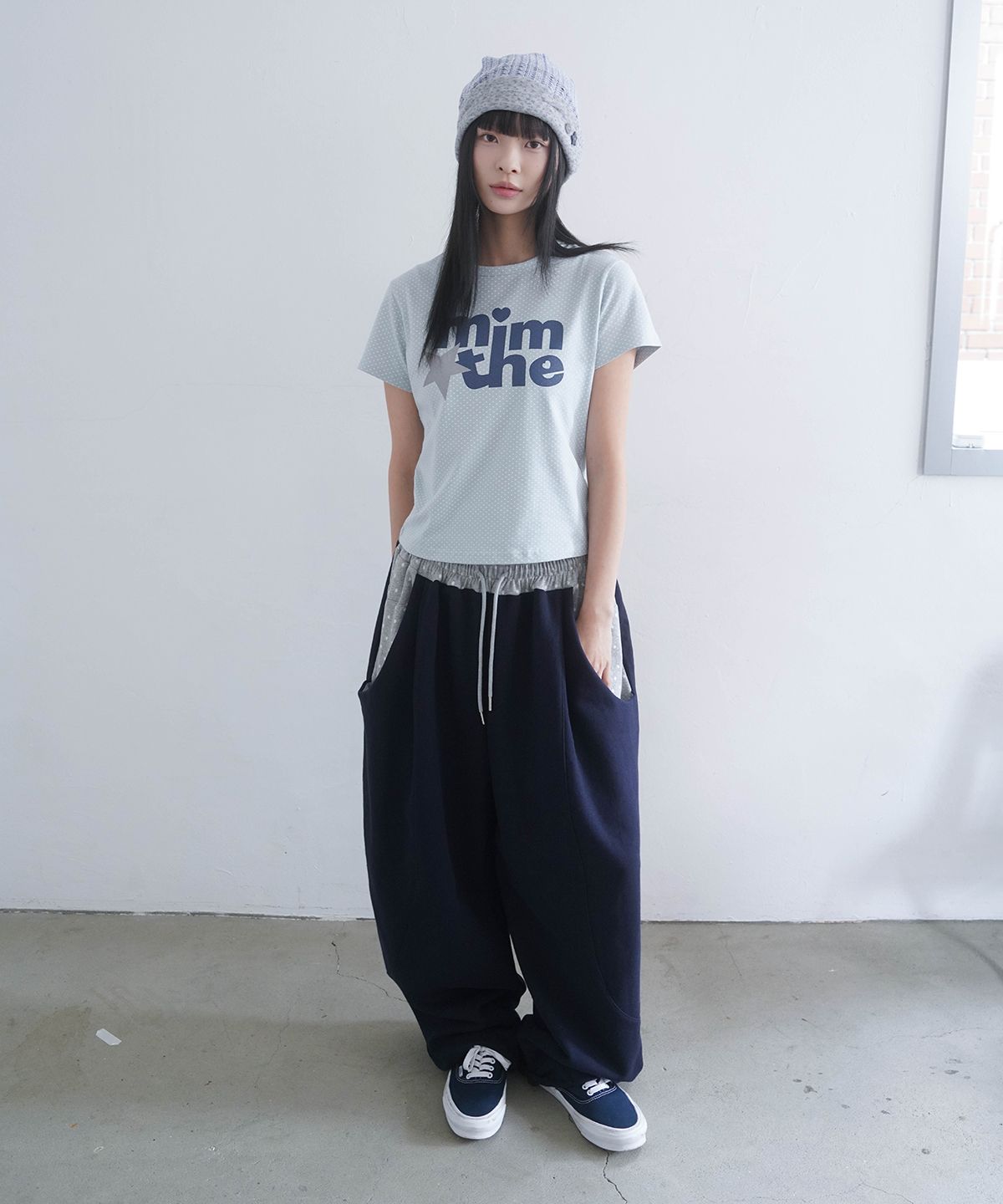 밈더워드로브(MIMTHEWARDROBE) 밈더 스타 도트 크롭 티셔츠_스카이블루