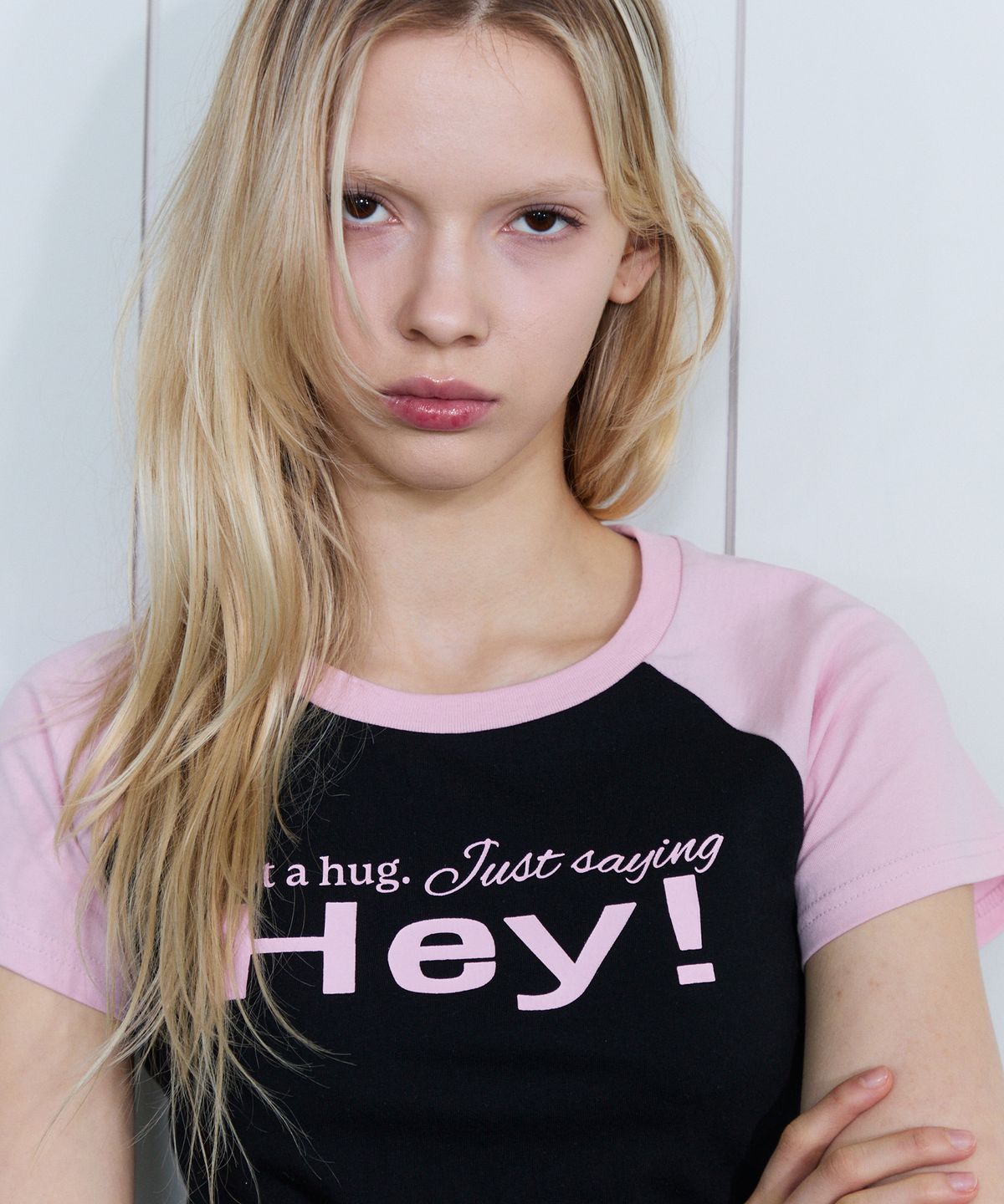 라라폭스(LALAFOX) HEY RAGLAN SLIM T-SHIRT BLACK BS2CH015