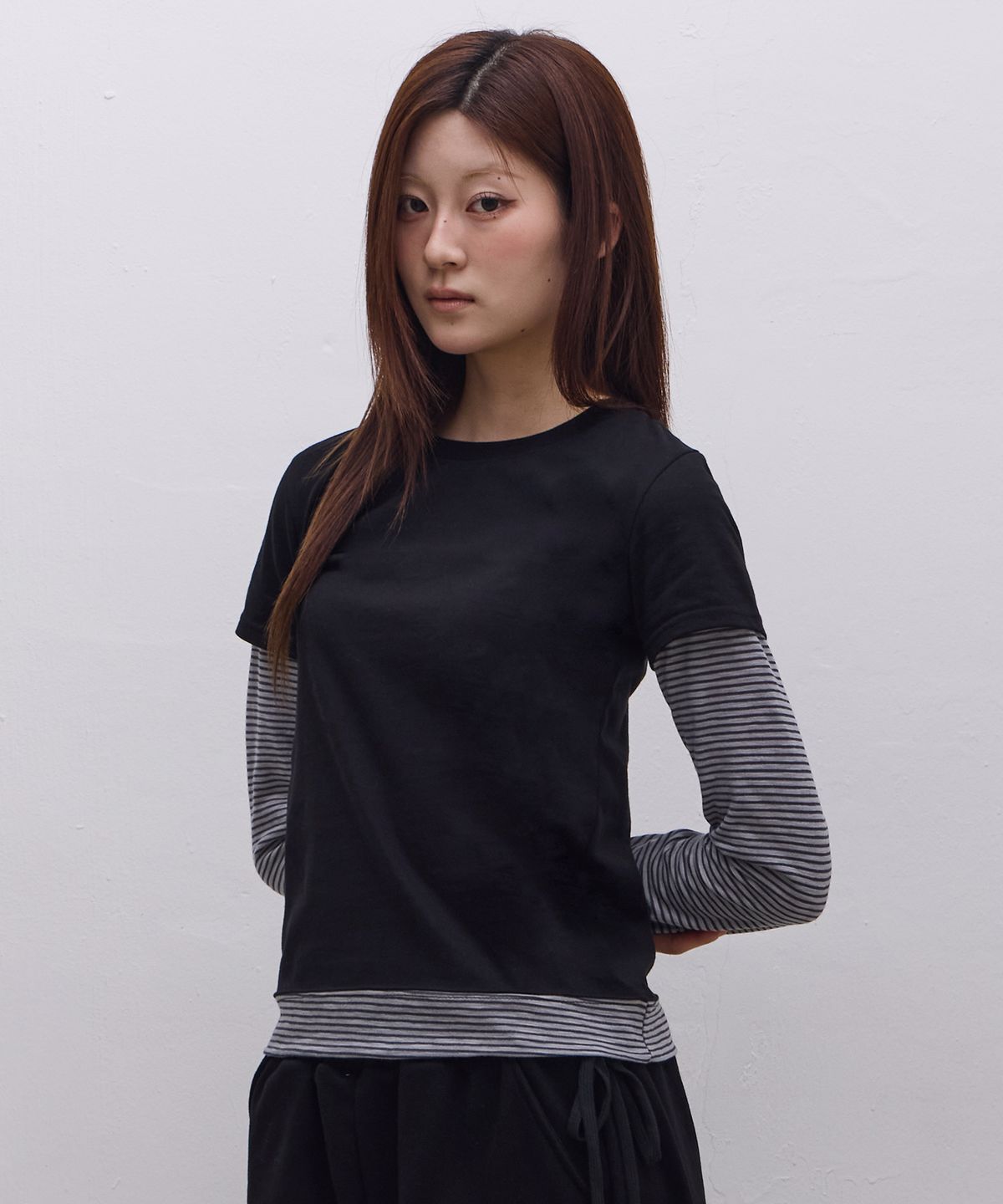 에브리시(EVERYASY) 픽셀 로고 레이어드 롱슬리브 (블랙)