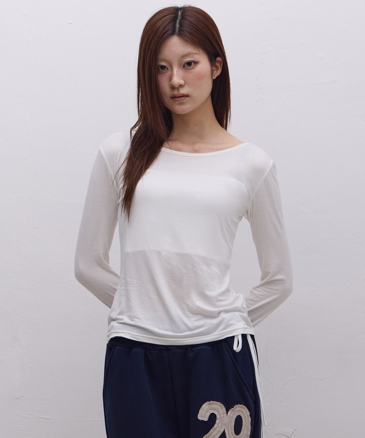 에브리시(EVERYASY) 23 로고 롱슬리브 (화이트)