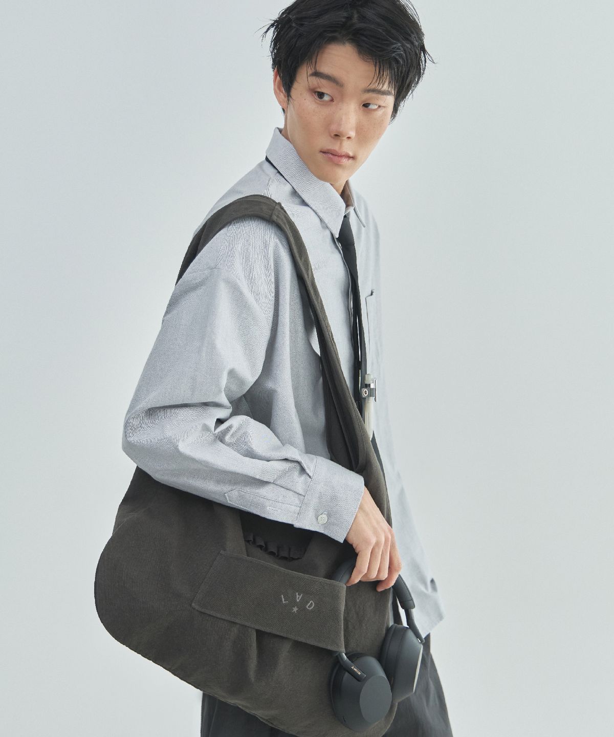 라드에디션(LAD EDITION) 워시드 패블 토드 빅백_카키 그레이