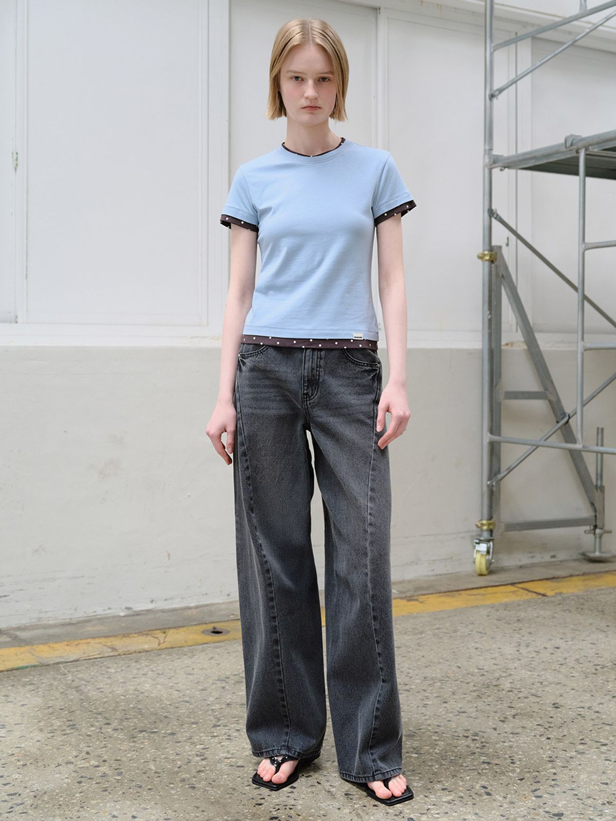 레이브(RAIVE) Curved Cutting Detail Denim VJ6ML479_2color